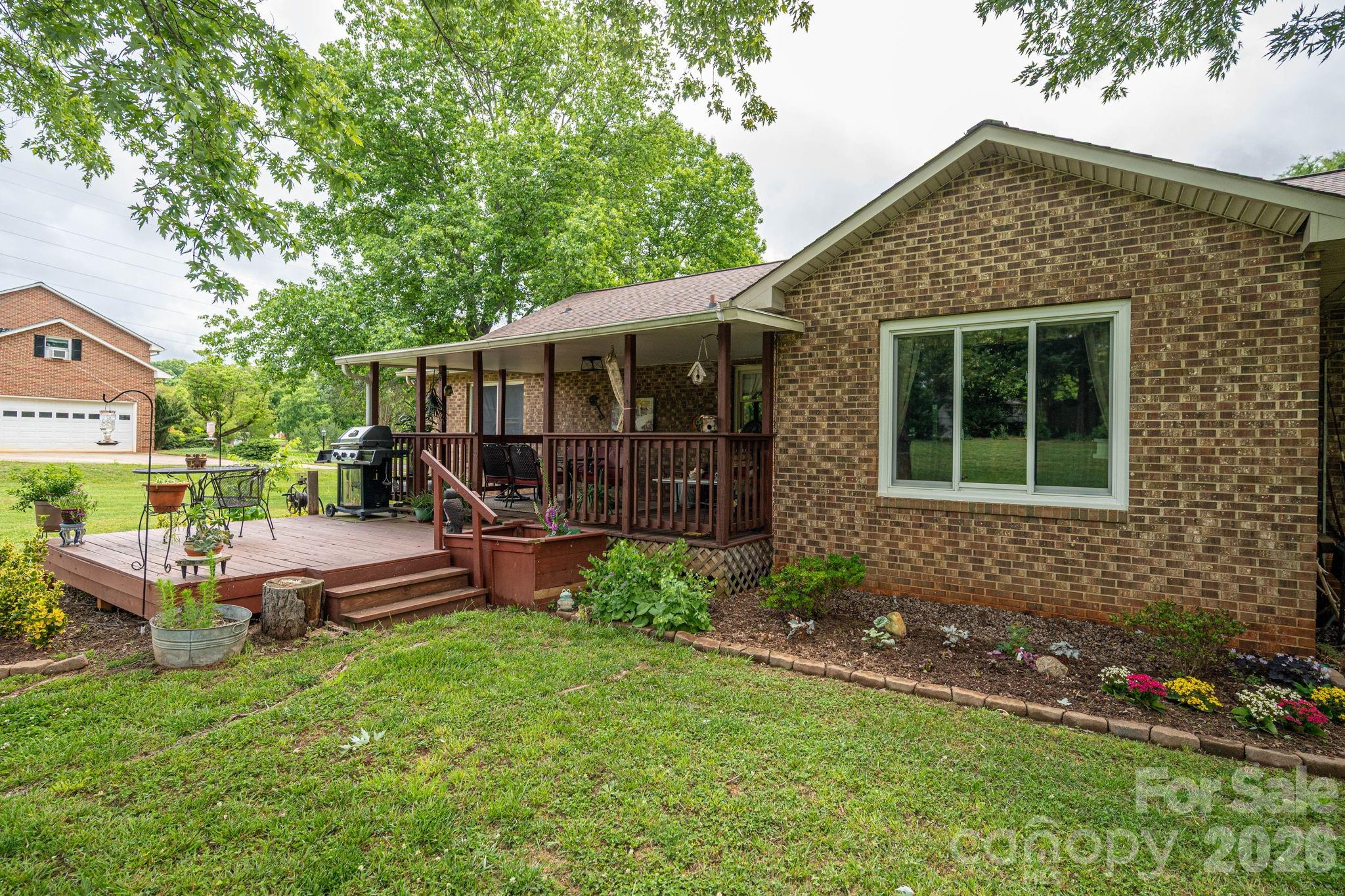 3815 Wild Cherry Road Property Photo 3
