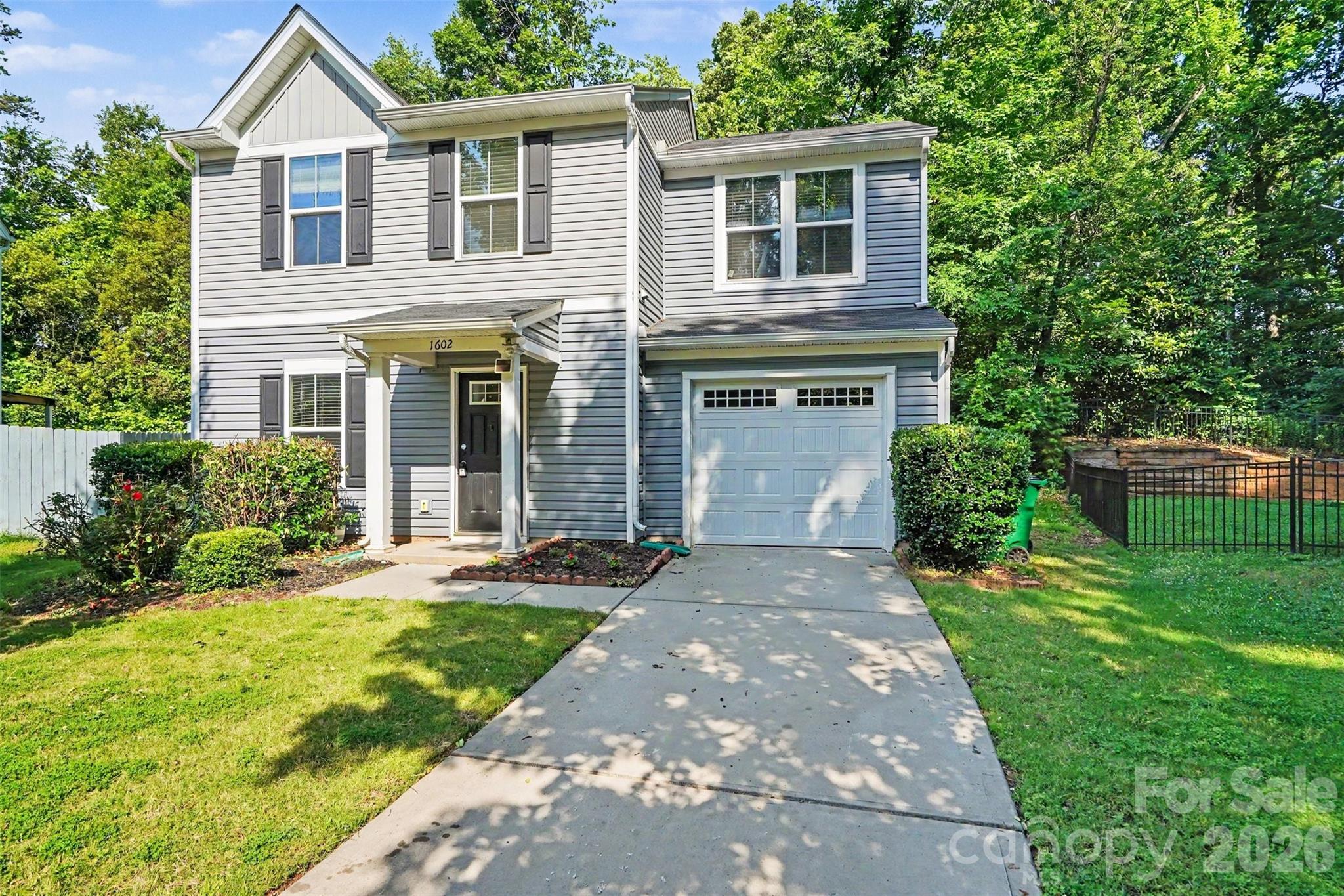 1602 Joseph Hewes Court Property Photo 1