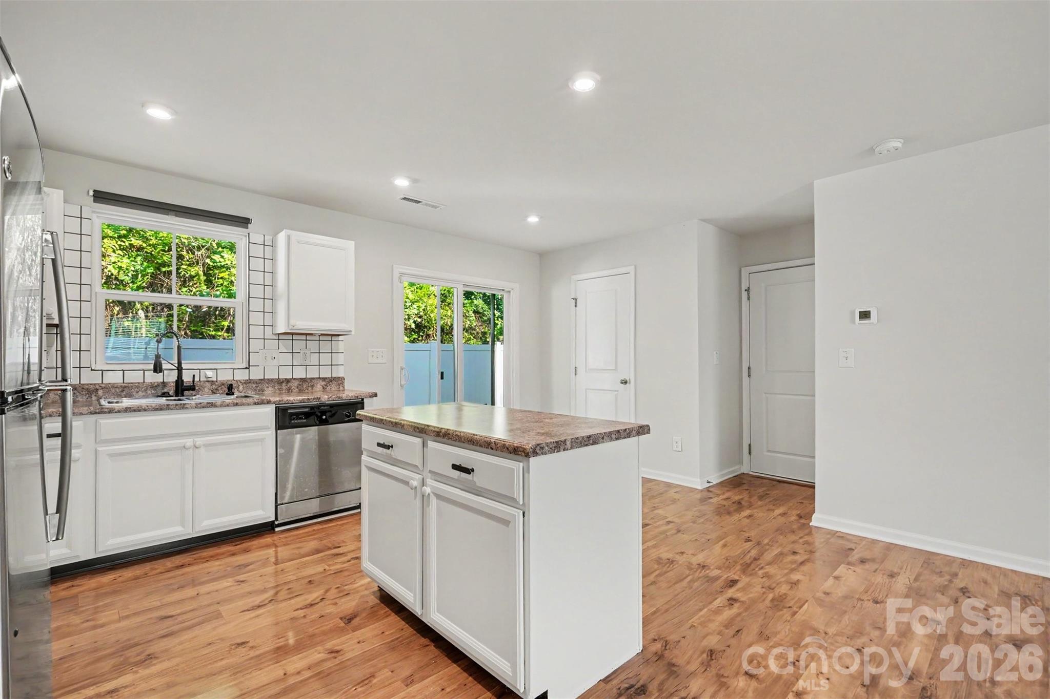 1602 Joseph Hewes Court Property Photo 6