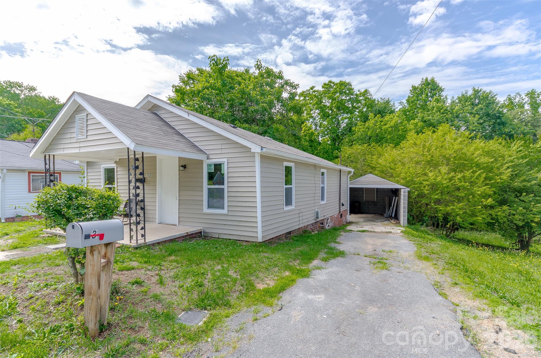 303 Rice Street Property Photo 2
