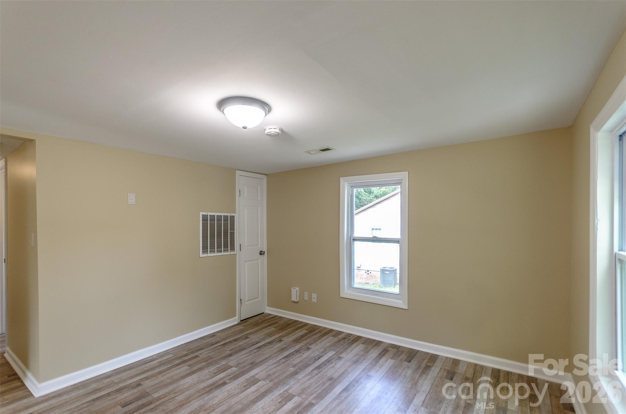 303 Rice Street Property Photo 4