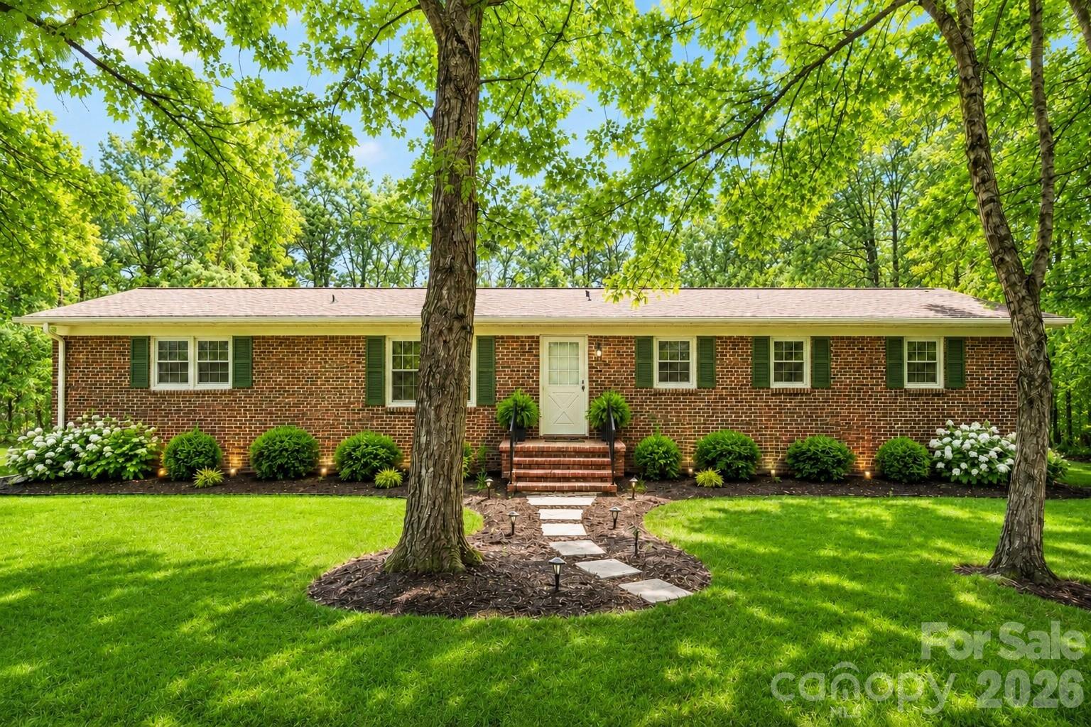 211 Lakeview Road Property Photo 1