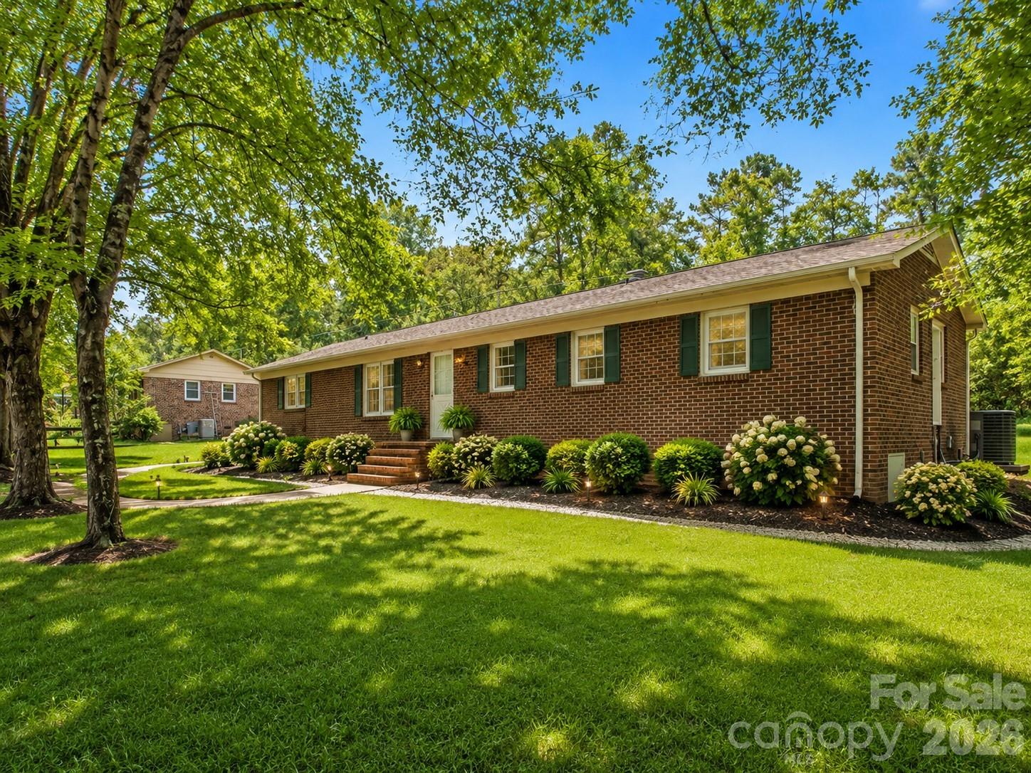211 Lakeview Road Property Photo 5