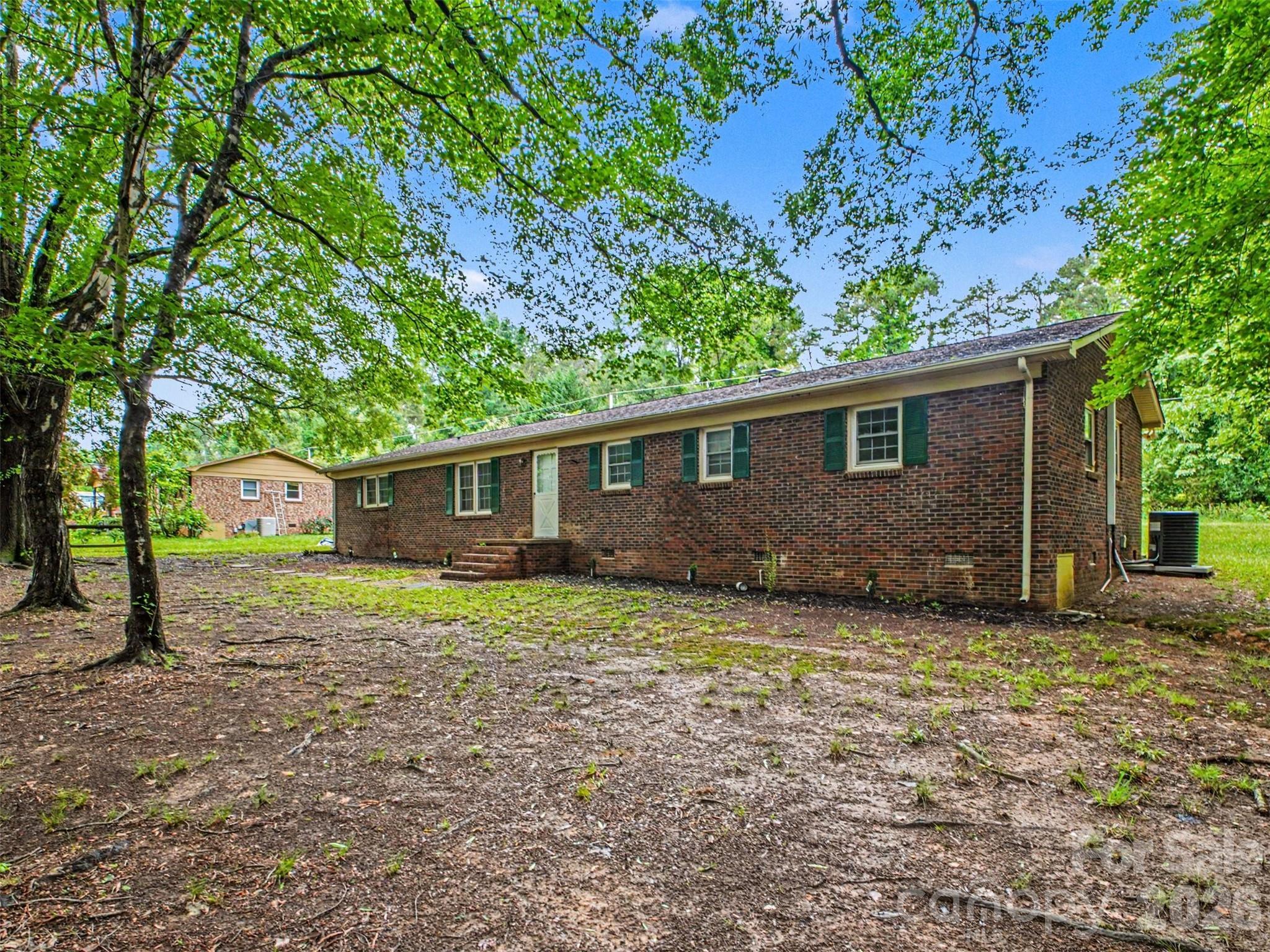 211 Lakeview Road Property Photo 6