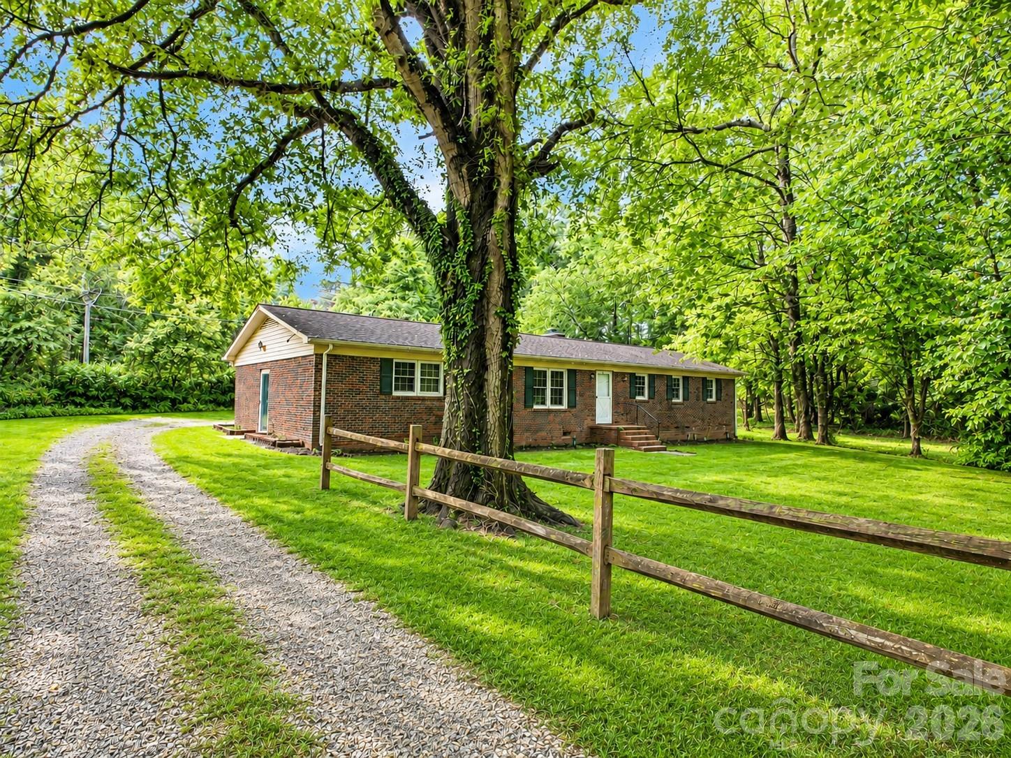 211 Lakeview Road Property Photo 9