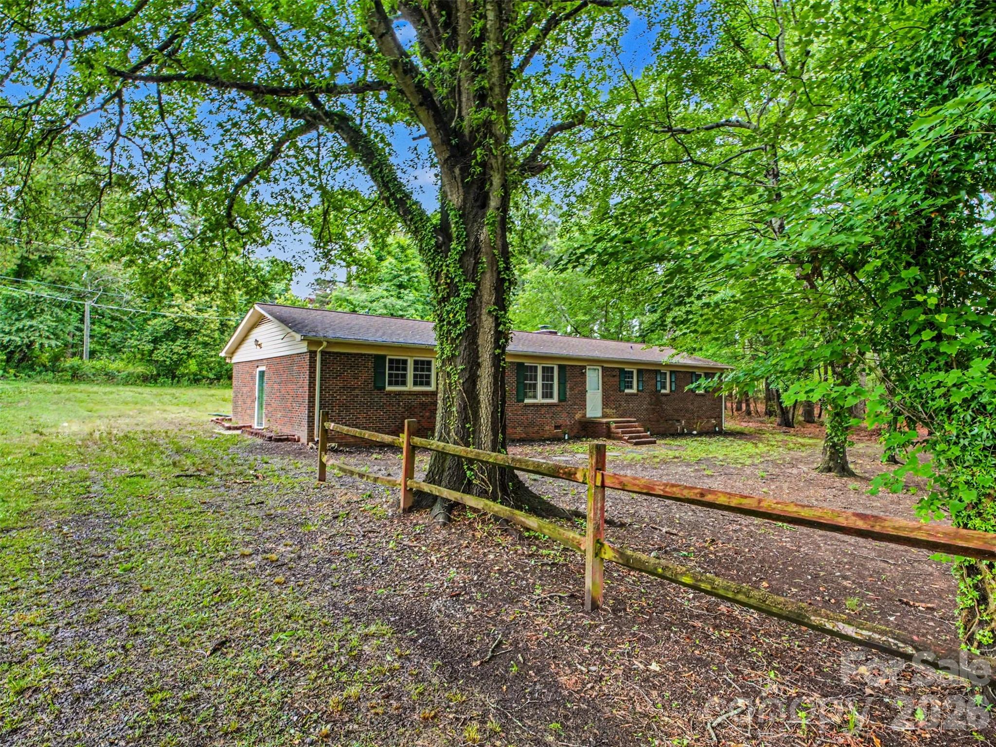 211 Lakeview Road Property Photo 10