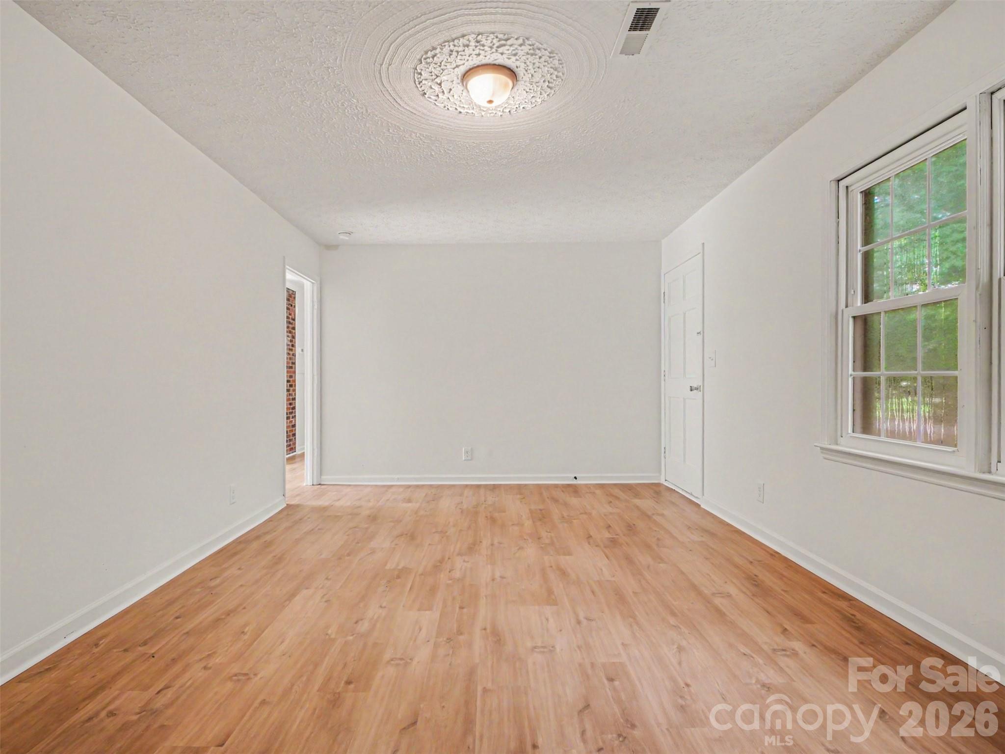 211 Lakeview Road Property Photo 12
