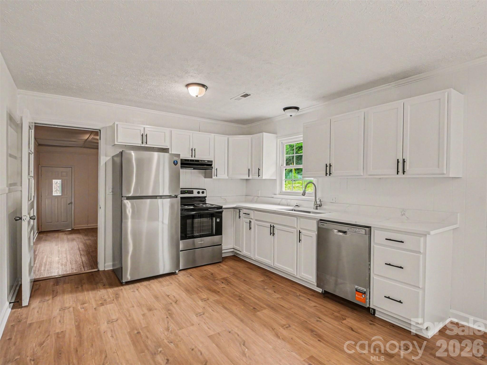211 Lakeview Road Property Photo 14