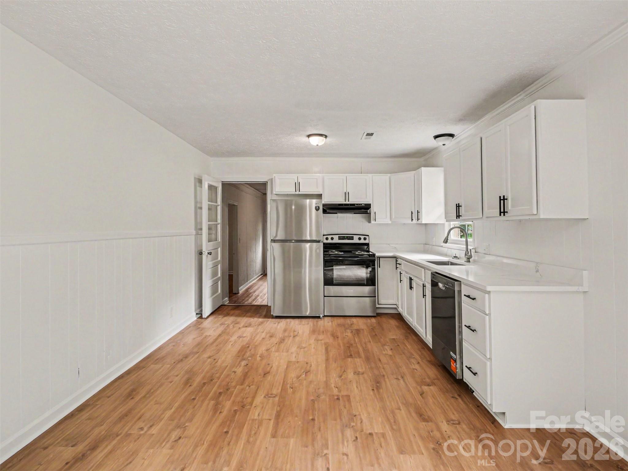 211 Lakeview Road Property Photo 15