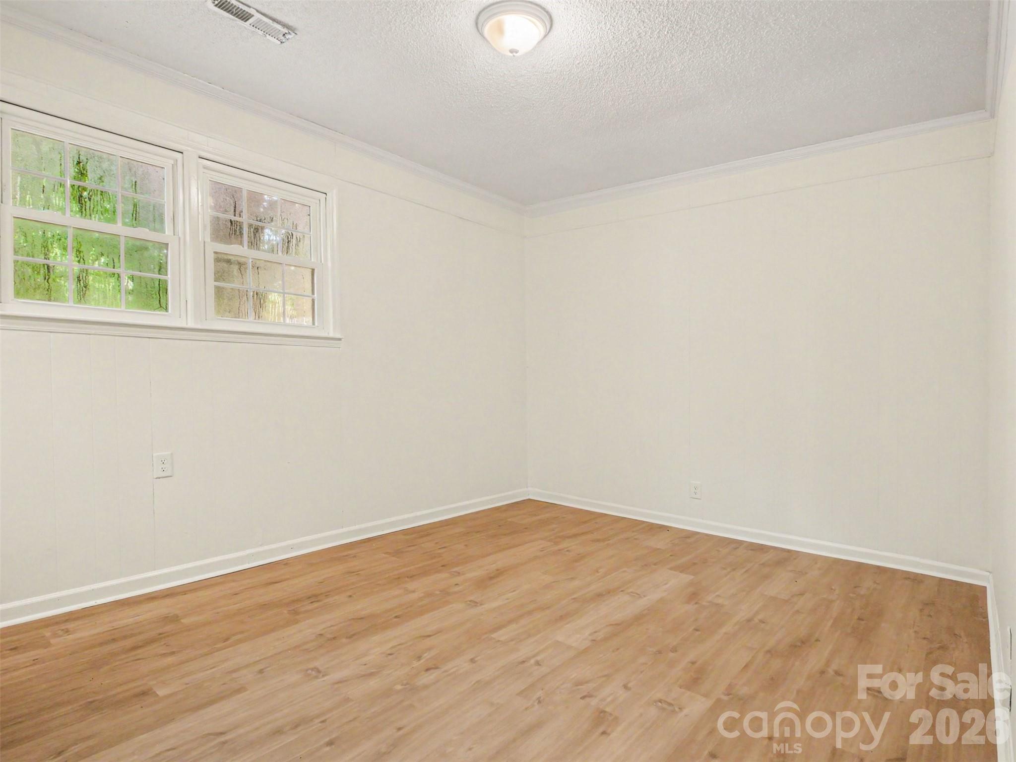 211 Lakeview Road Property Photo 18