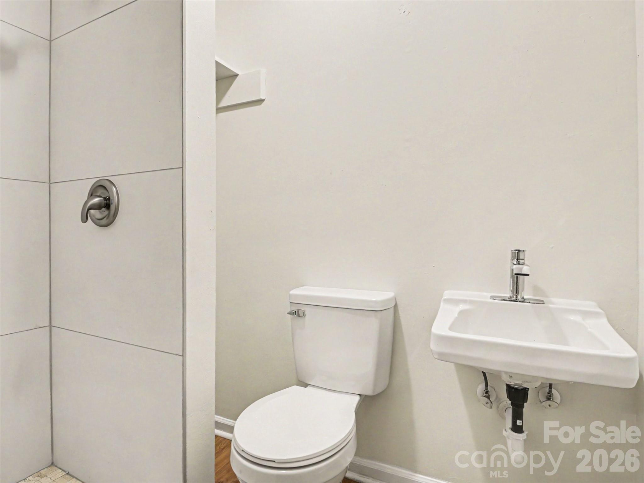 211 Lakeview Road Property Photo 25