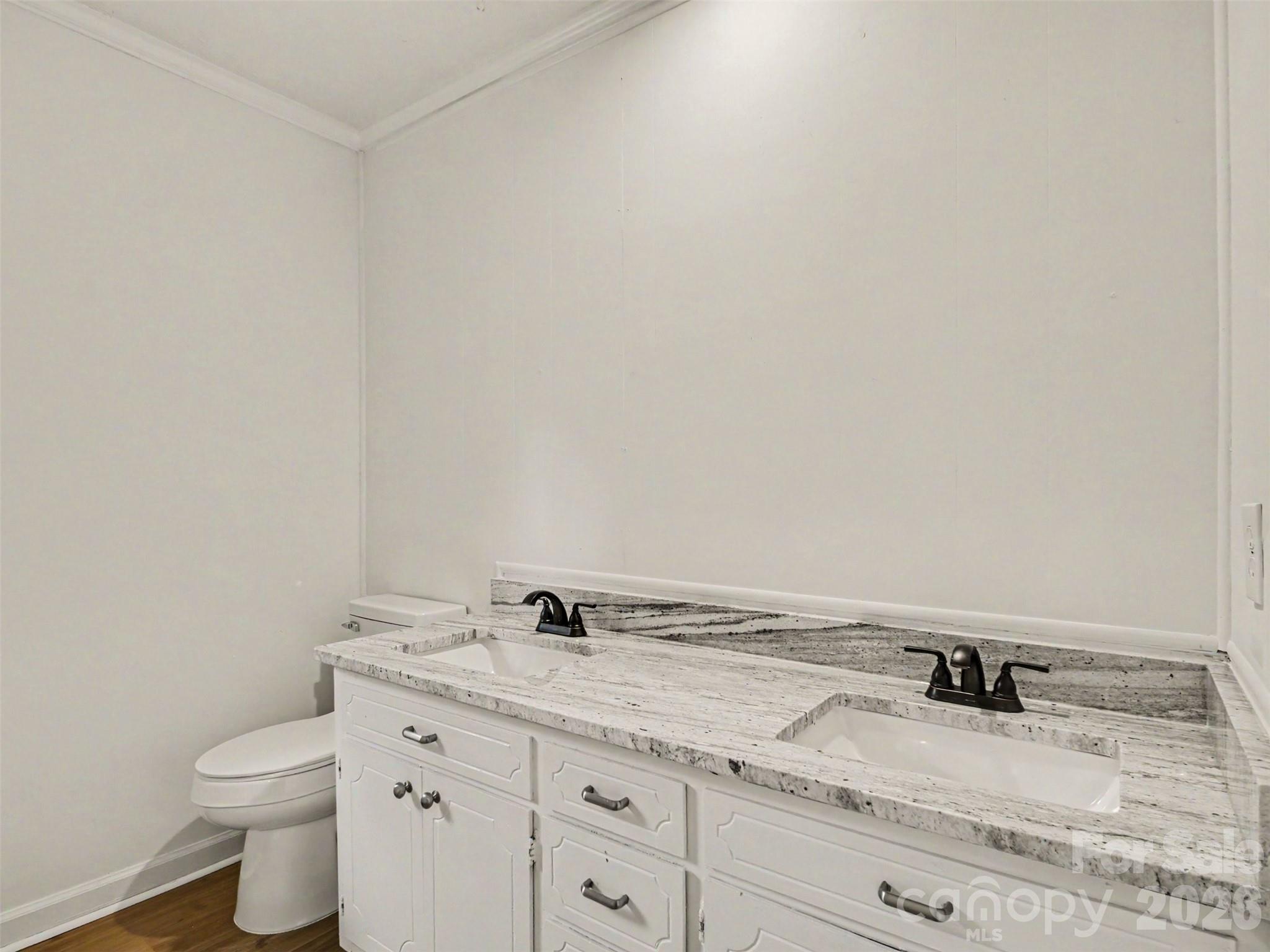 211 Lakeview Road Property Photo 28