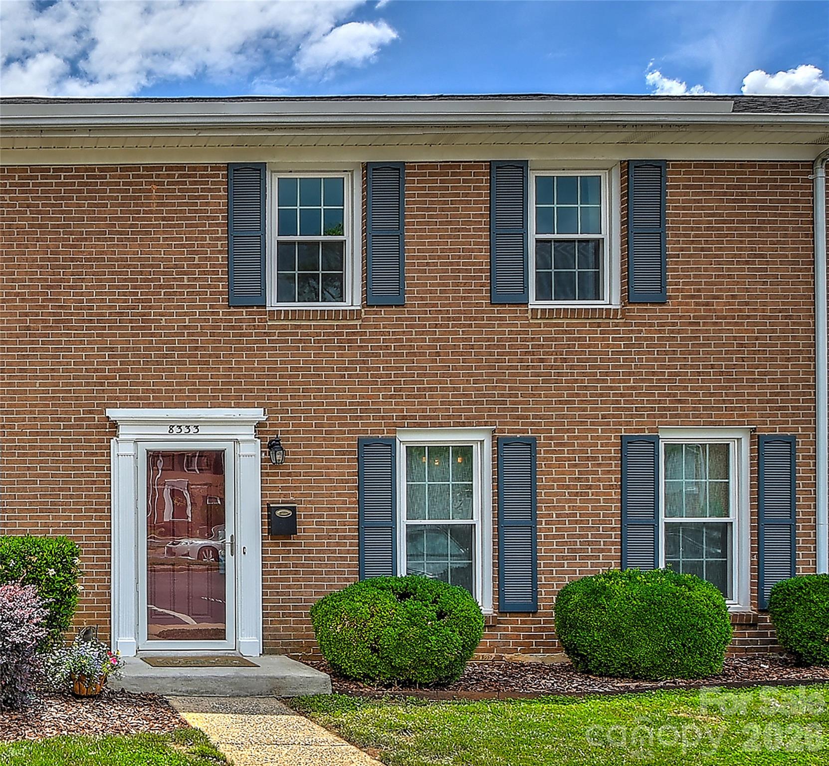 8333 Knights Bridge Road Property Photo 1