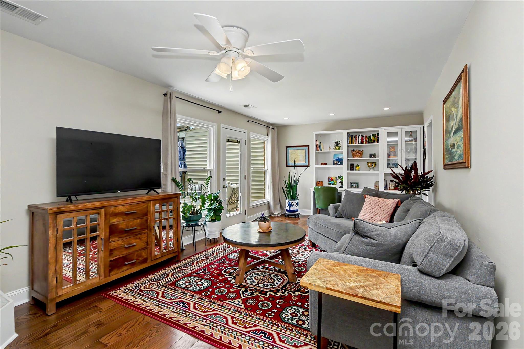 8333 Knights Bridge Road Property Photo 2