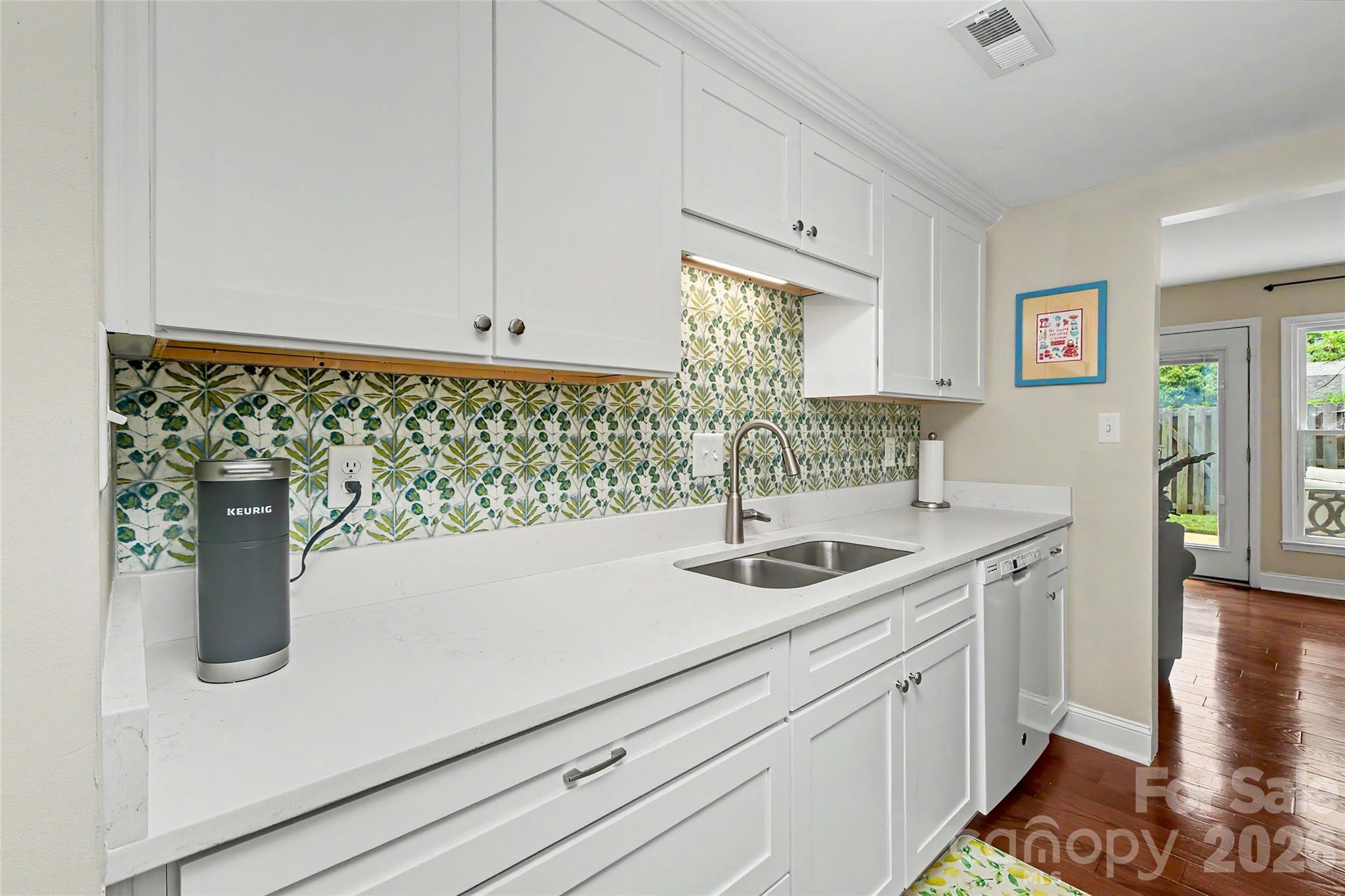 8333 Knights Bridge Road Property Photo 11