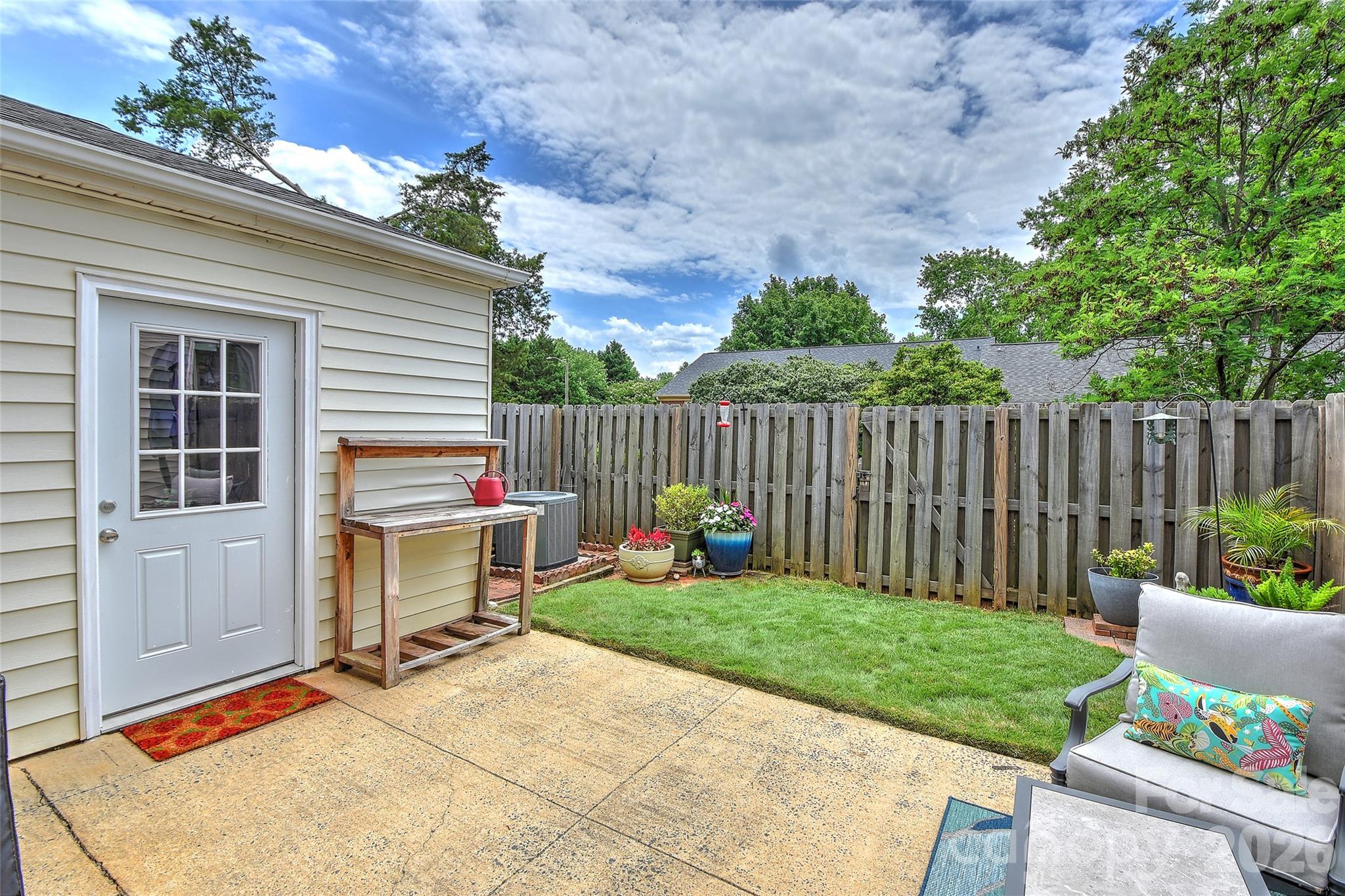 8333 Knights Bridge Road Property Photo 27
