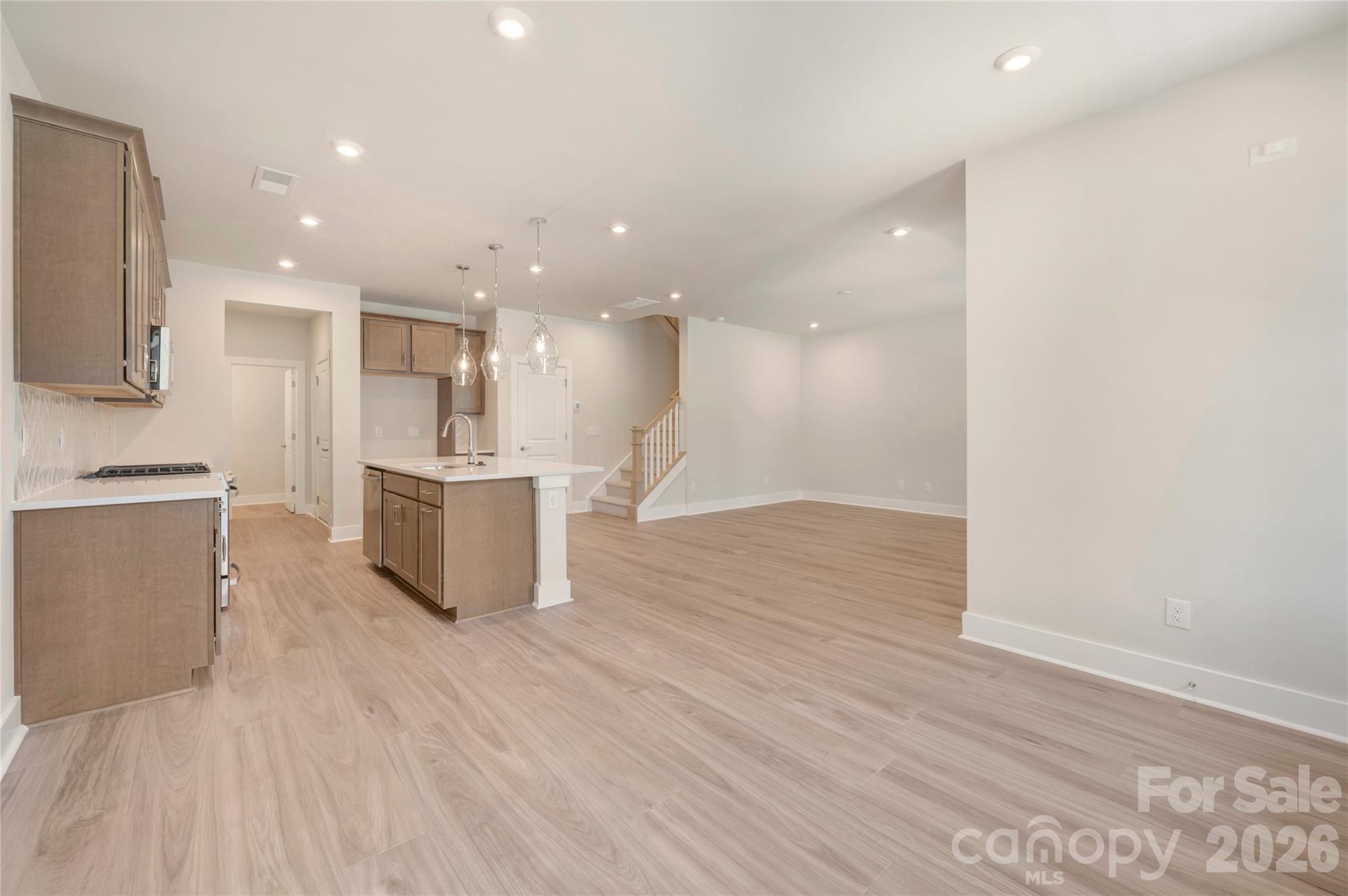 316 Ardmore Drive Property Photo 8