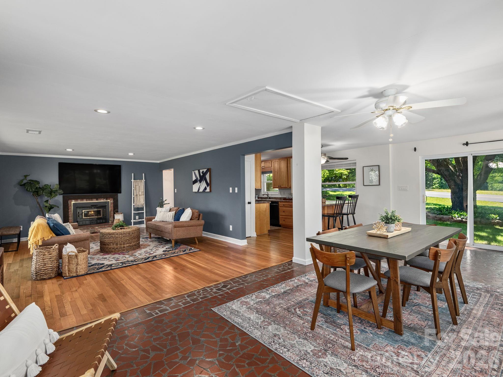 147 W Oakview Road Property Photo 8