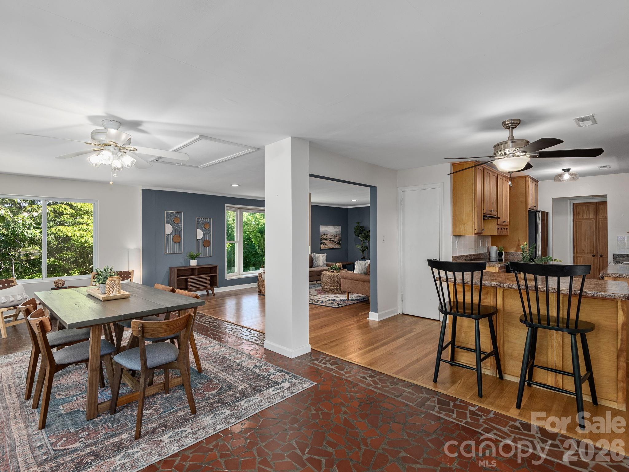 147 W Oakview Road Property Photo 10