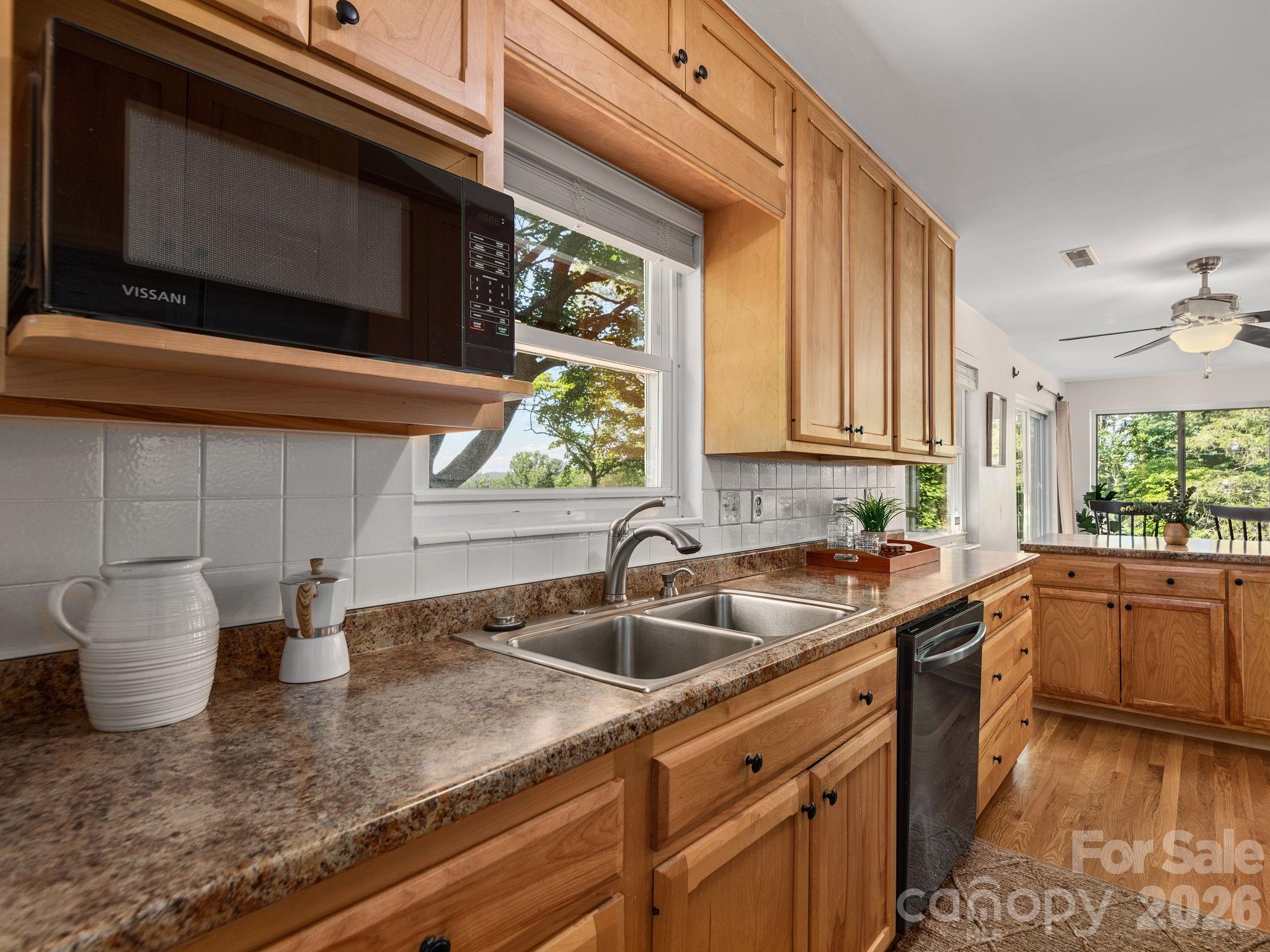 147 W Oakview Road Property Photo 13