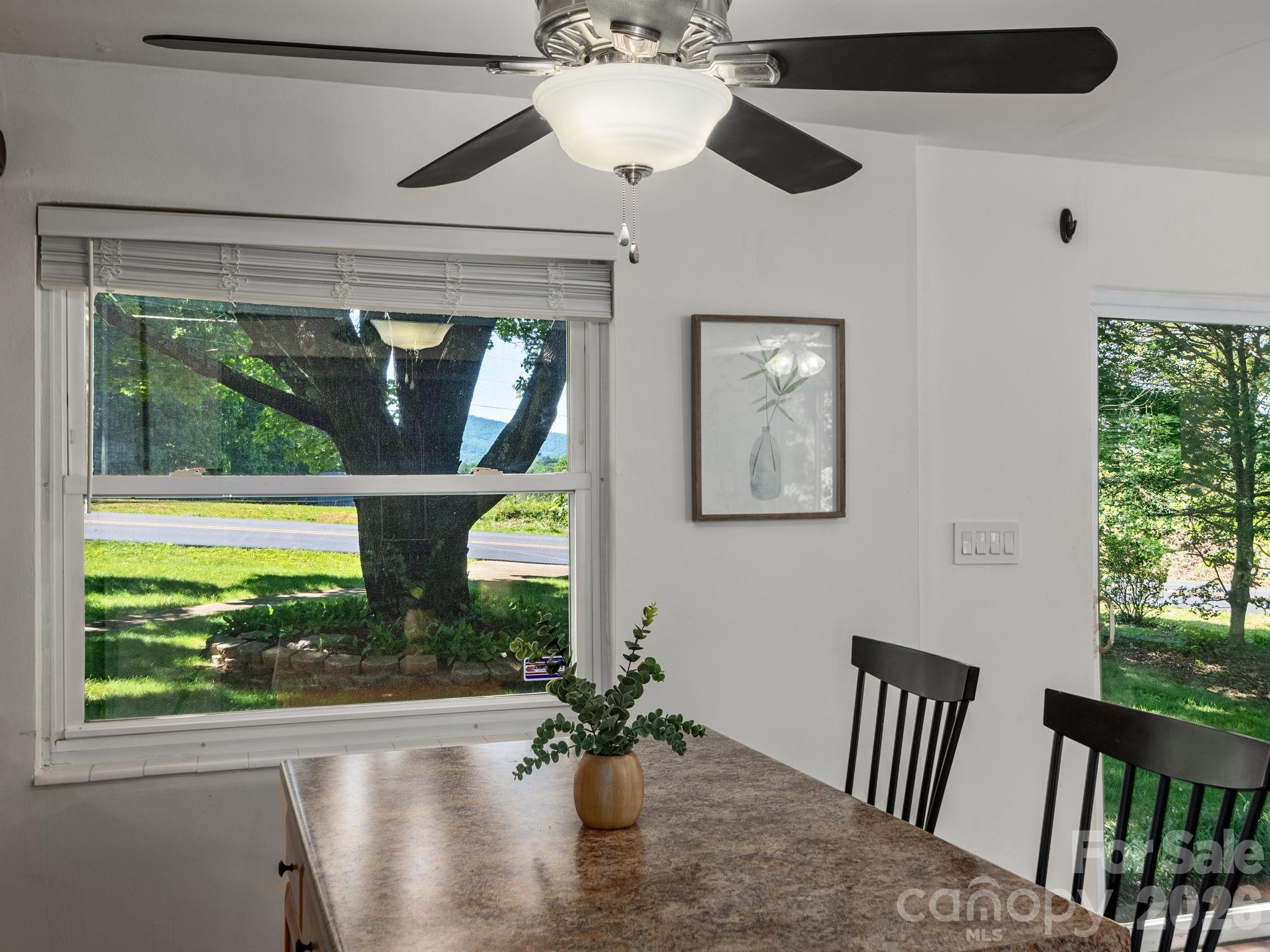 147 W Oakview Road Property Photo 14
