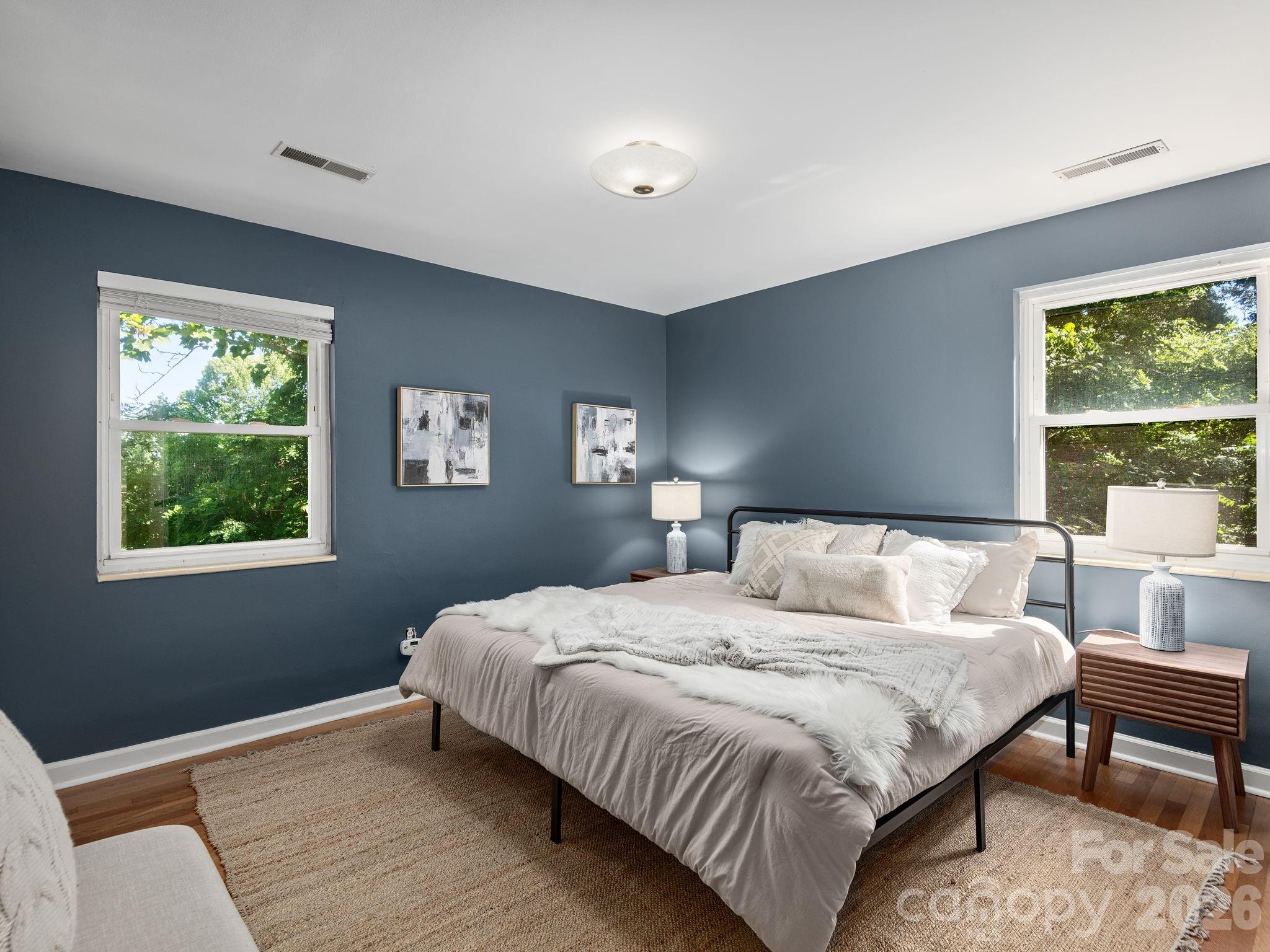 147 W Oakview Road Property Photo 15