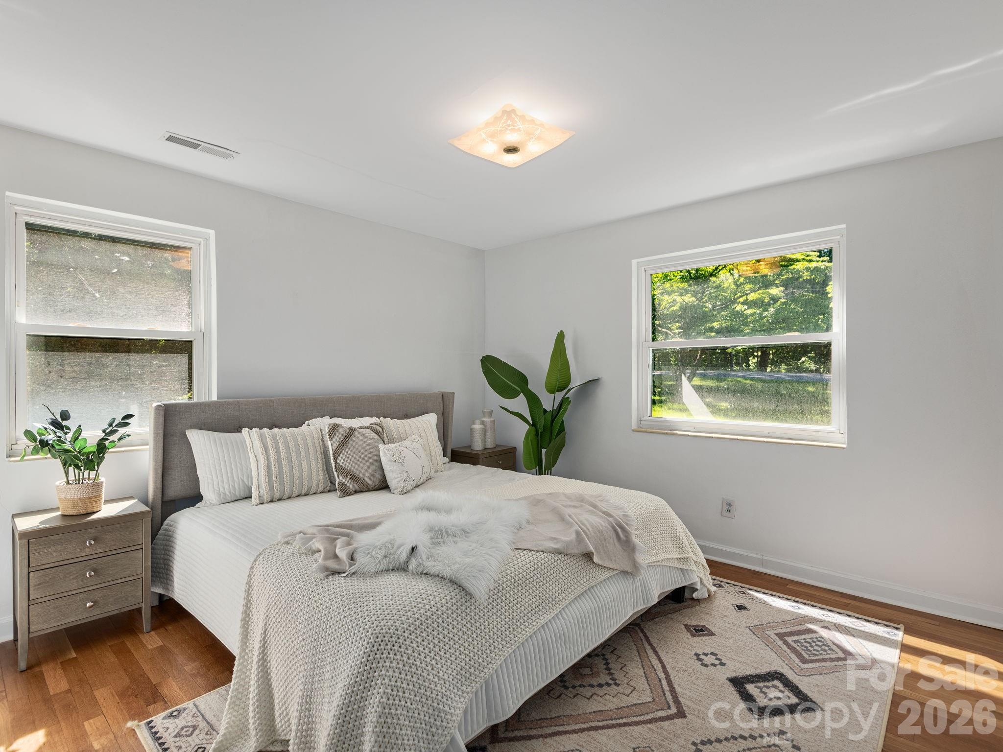 147 W Oakview Road Property Photo 19