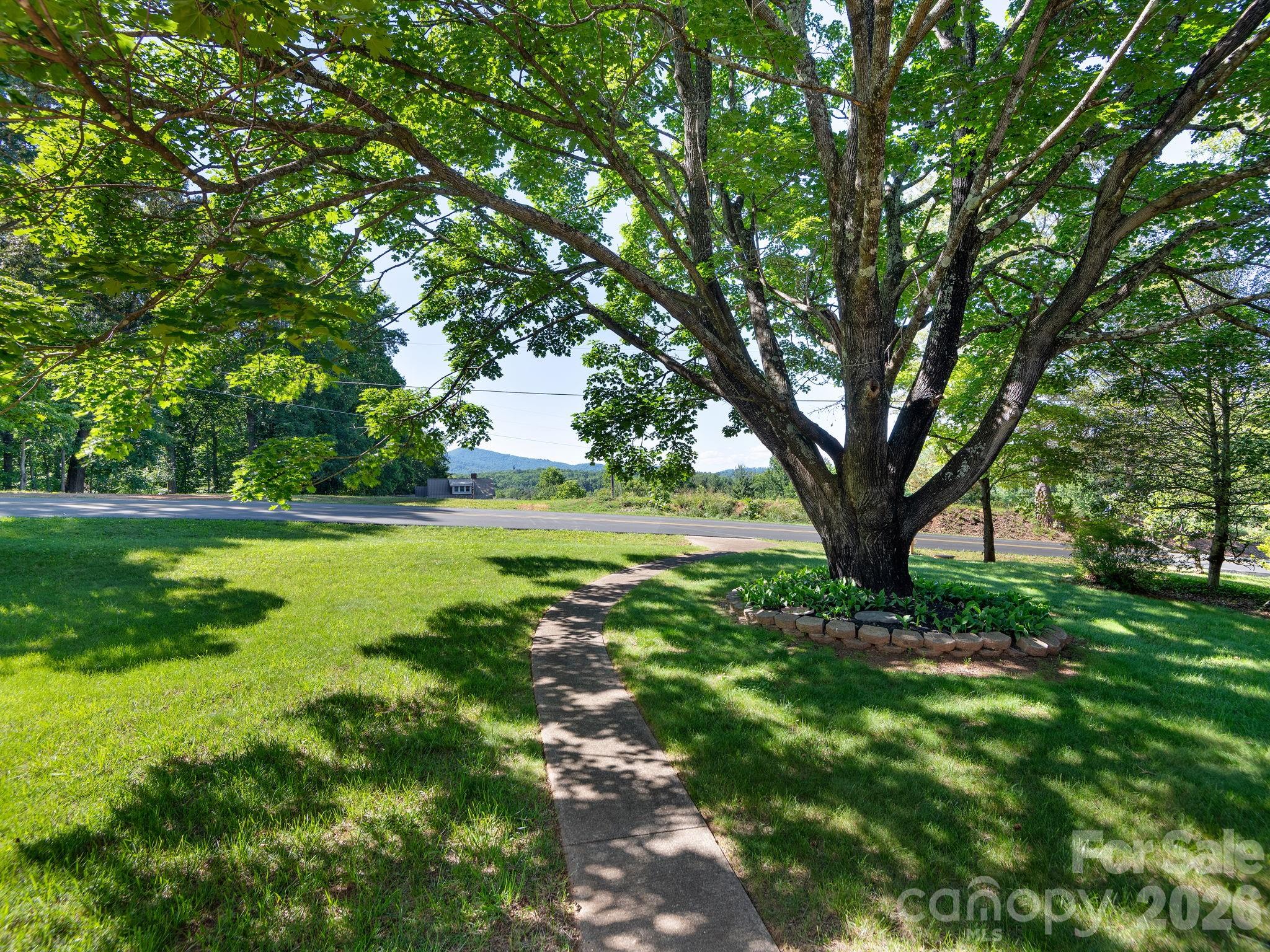 147 W Oakview Road Property Photo 21