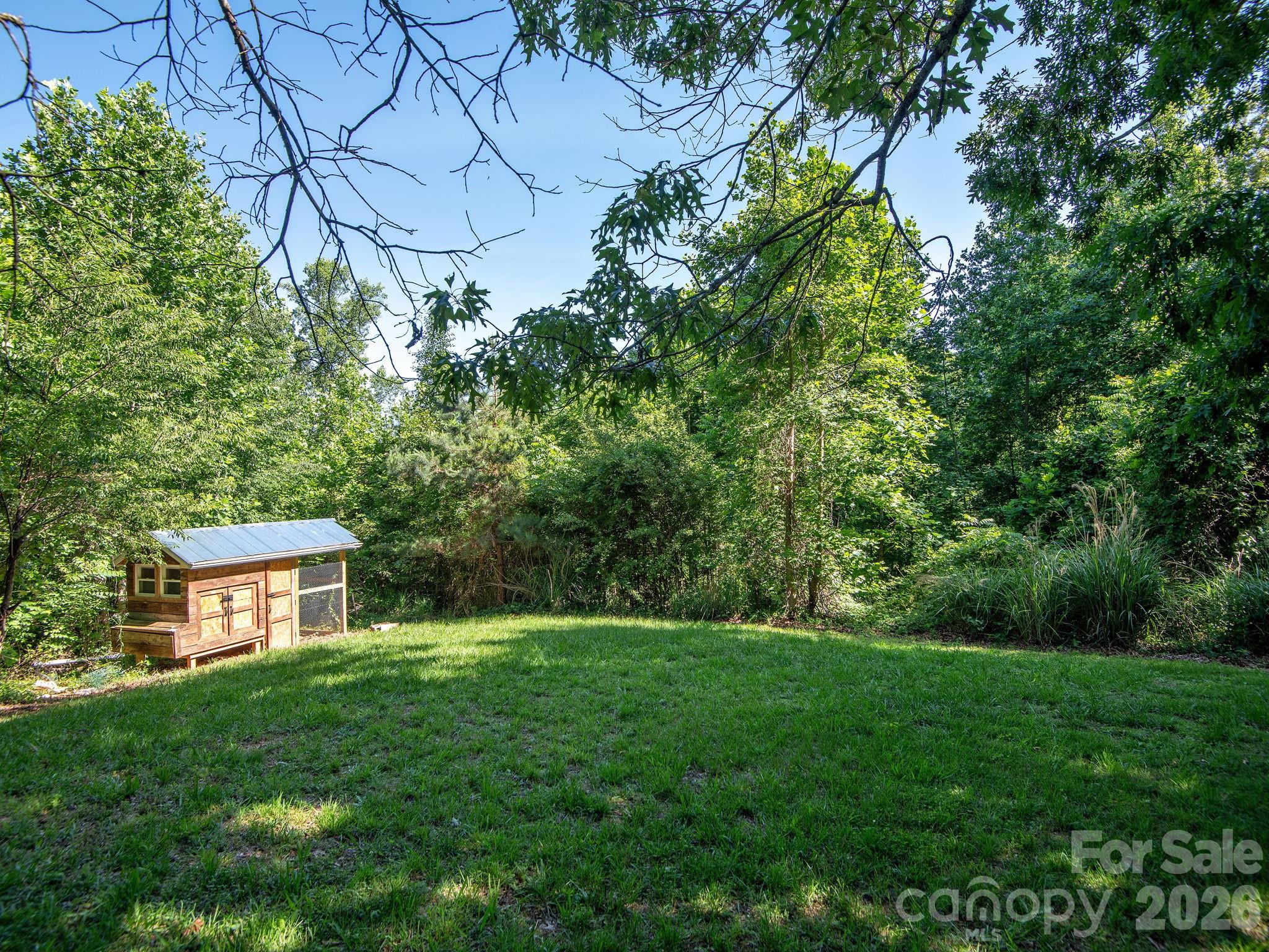 147 W Oakview Road Property Photo 22