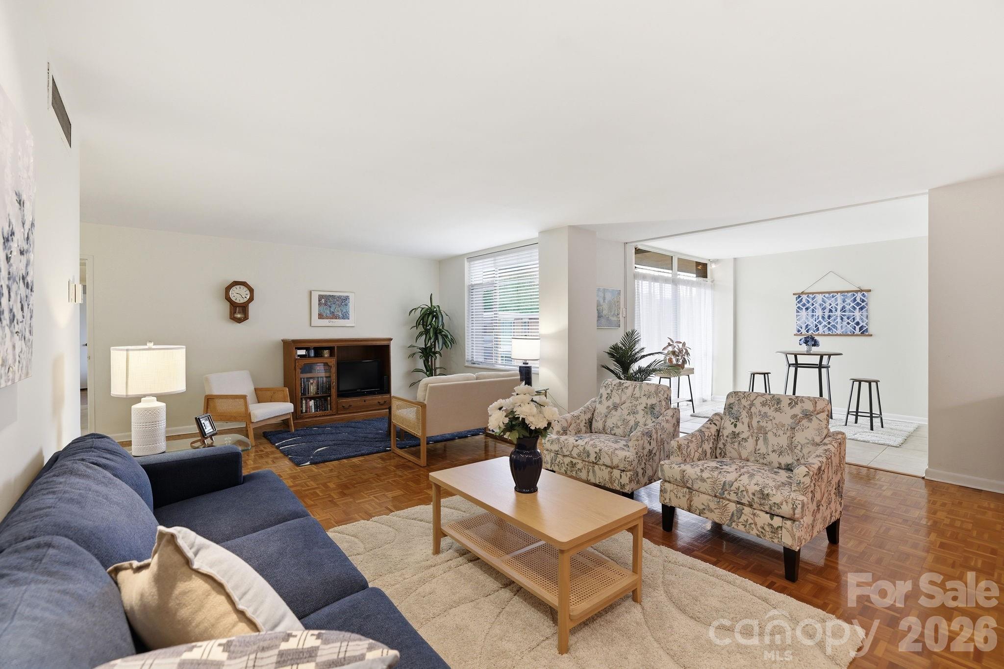 1300 Queens Road 416 Property Photo 6