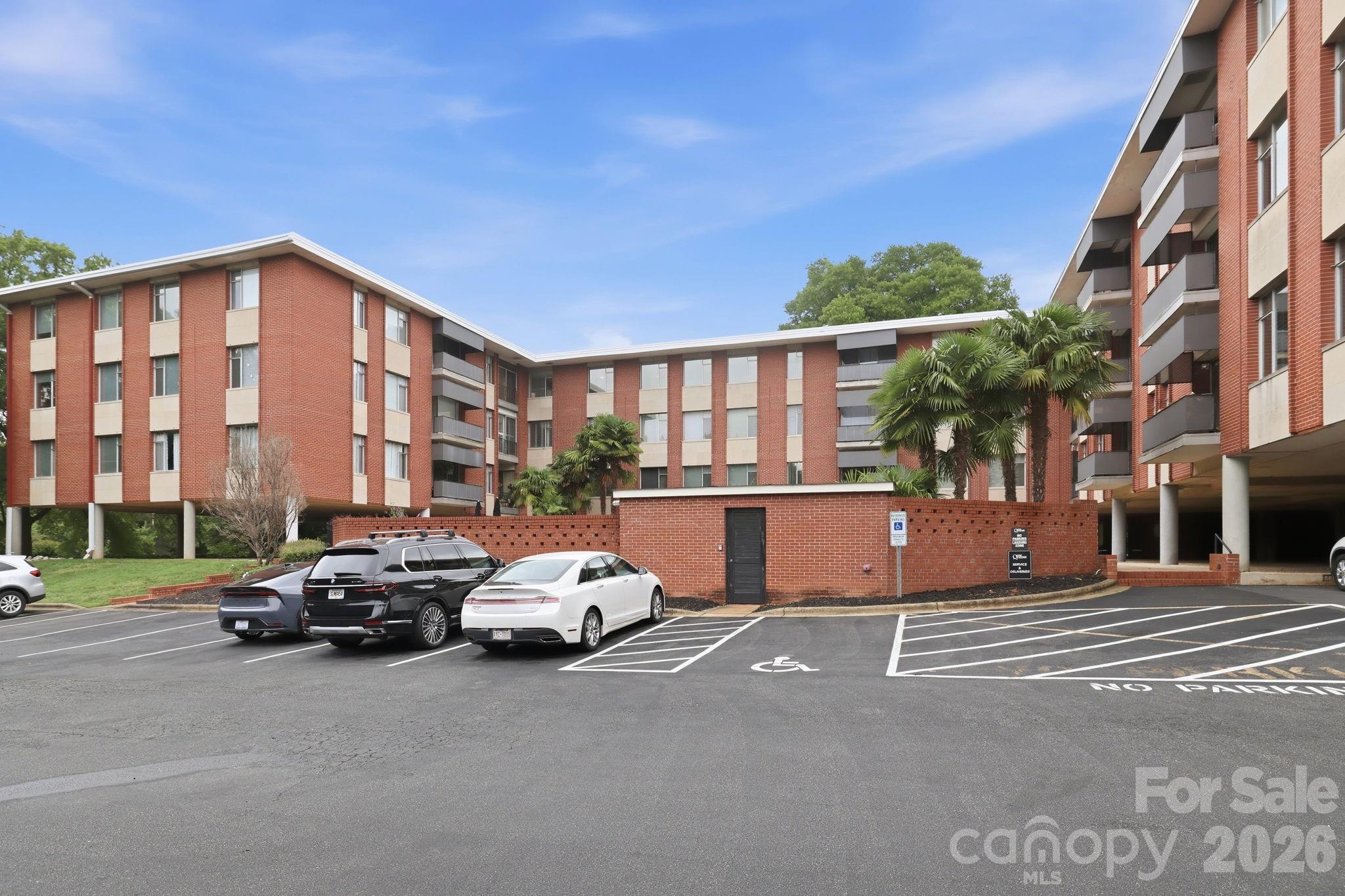 1300 Queens Road 416 Property Photo 28