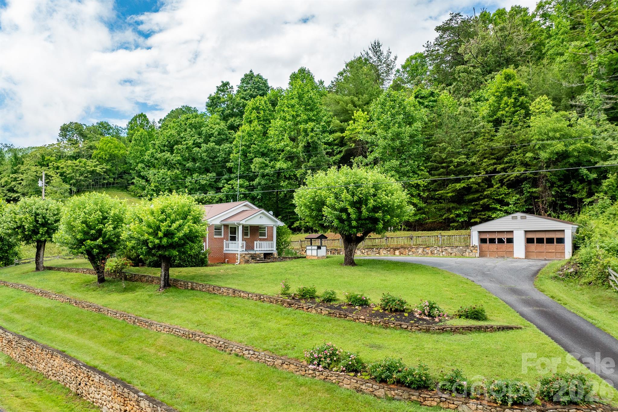 302 Sprinkle Branch Road Property Photo 1
