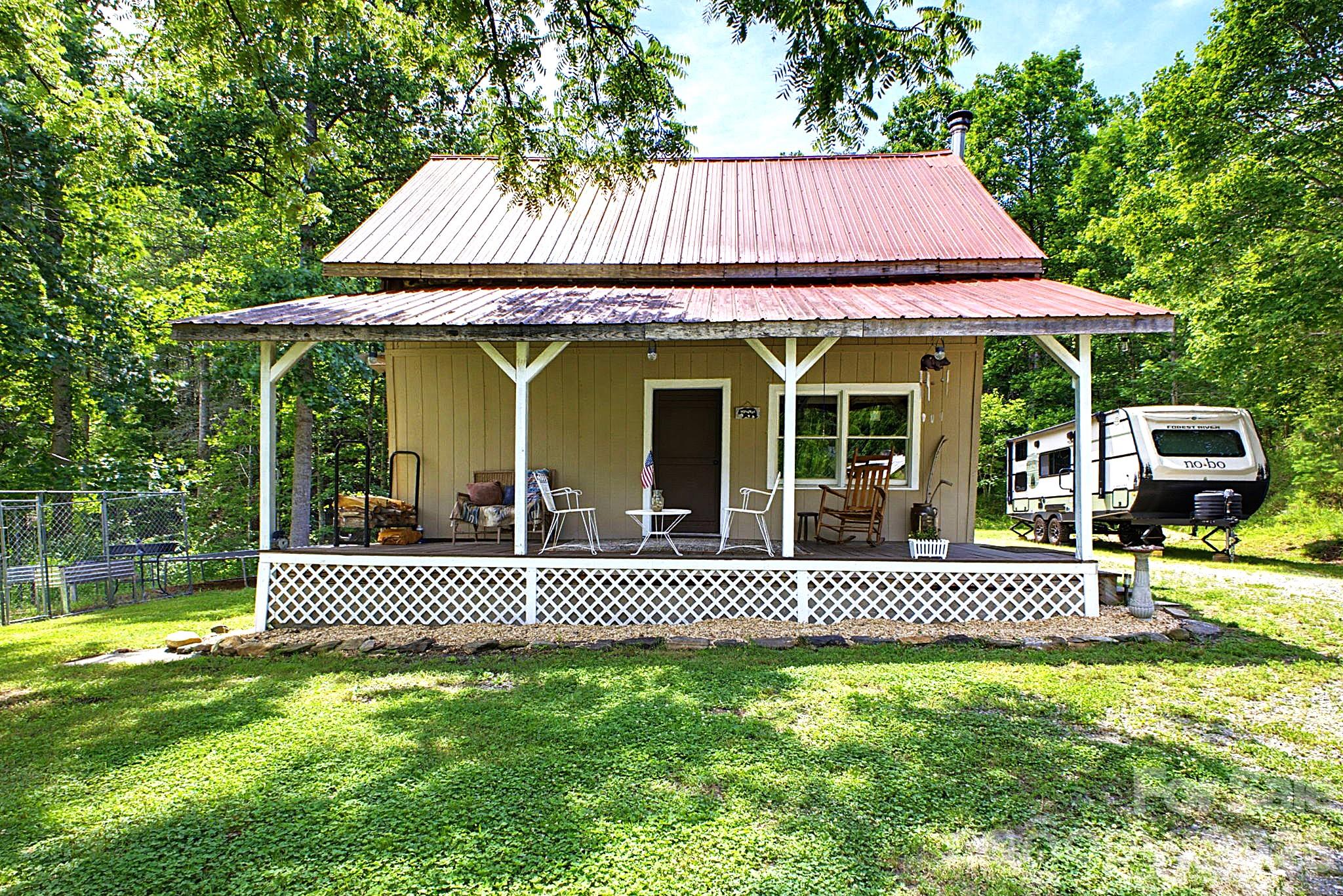 1239 W Mcguinn Road Property Photo 1