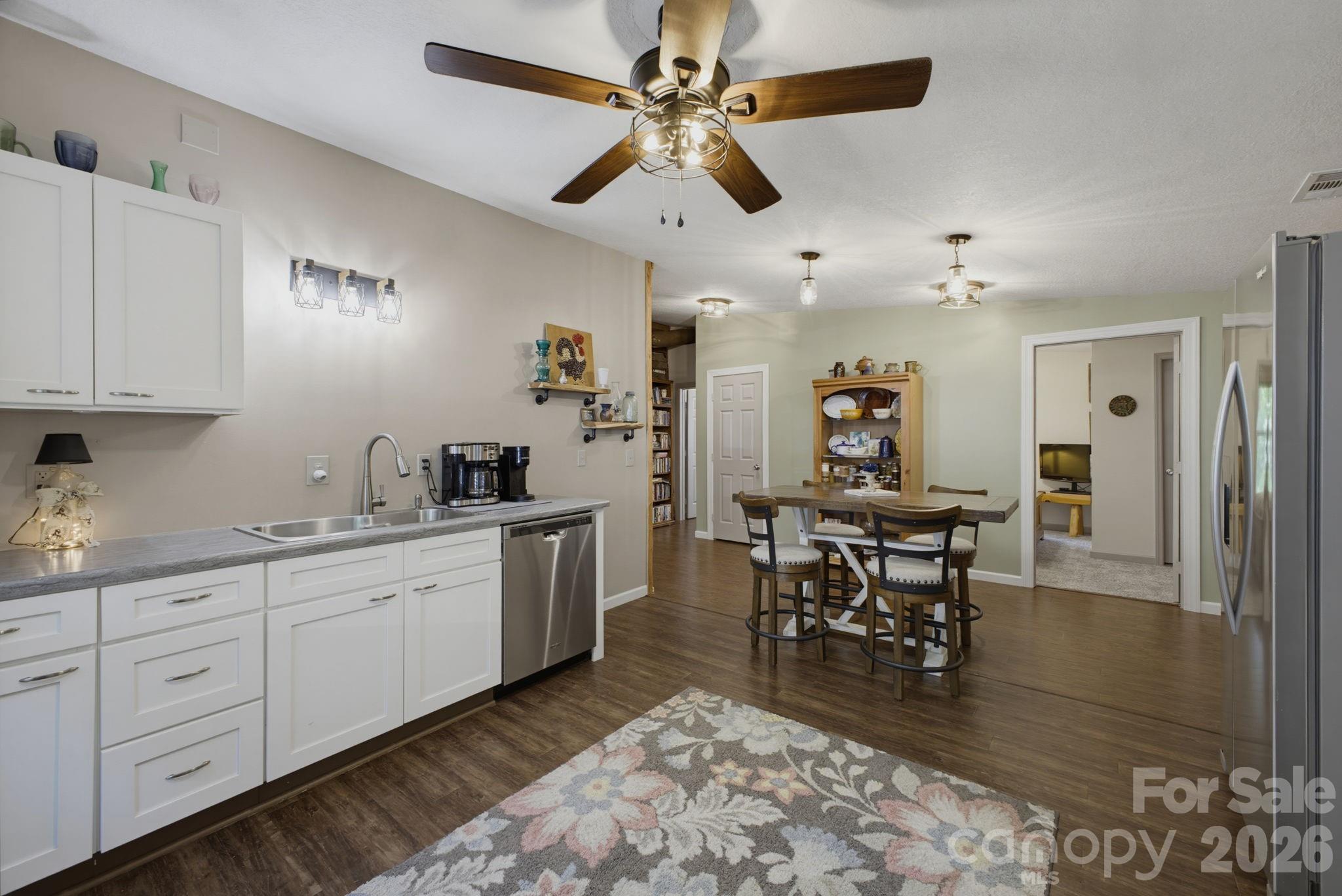 1239 W Mcguinn Road Property Photo 18