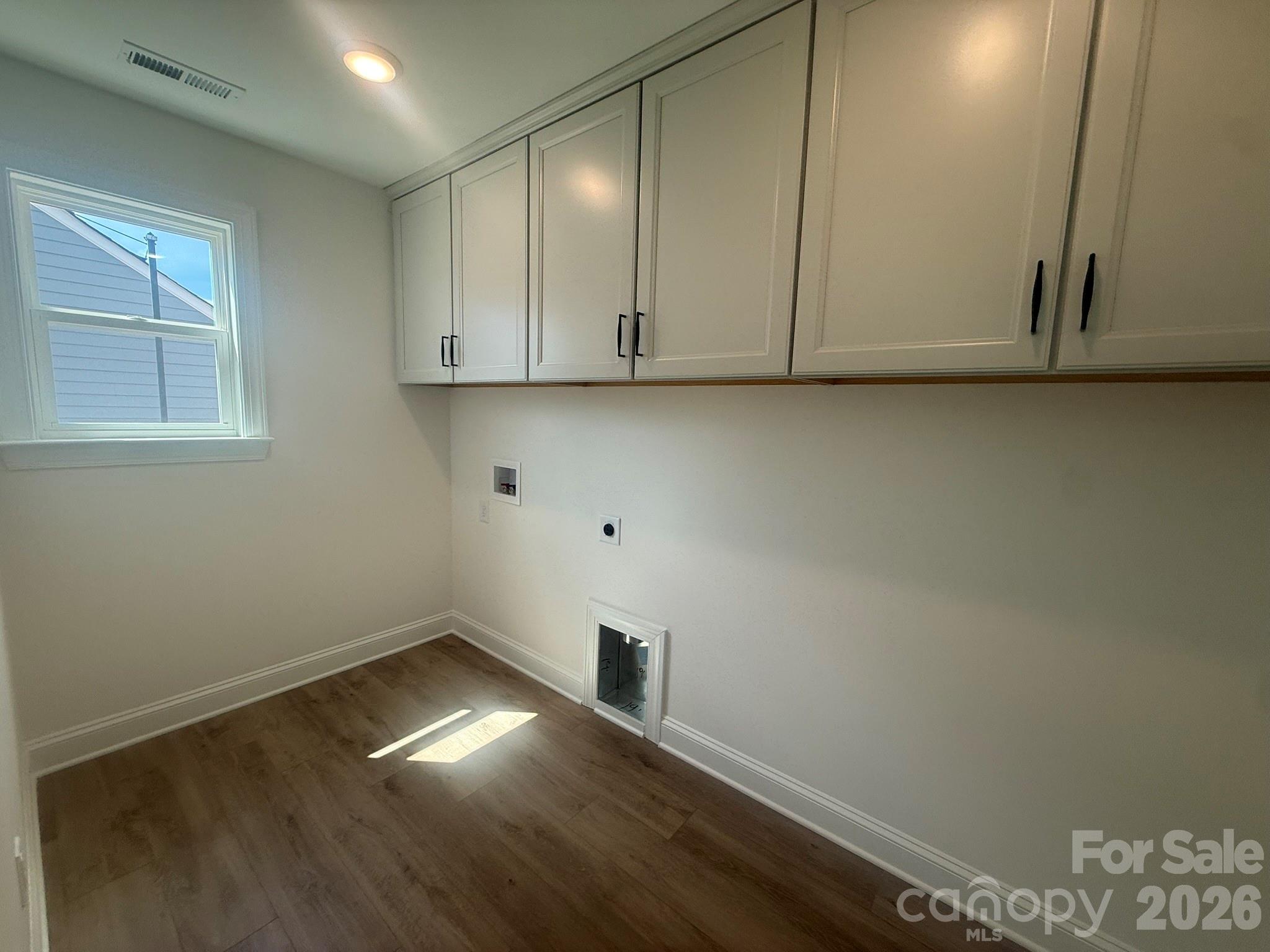 4482 Blue Mound Court Property Photo 15