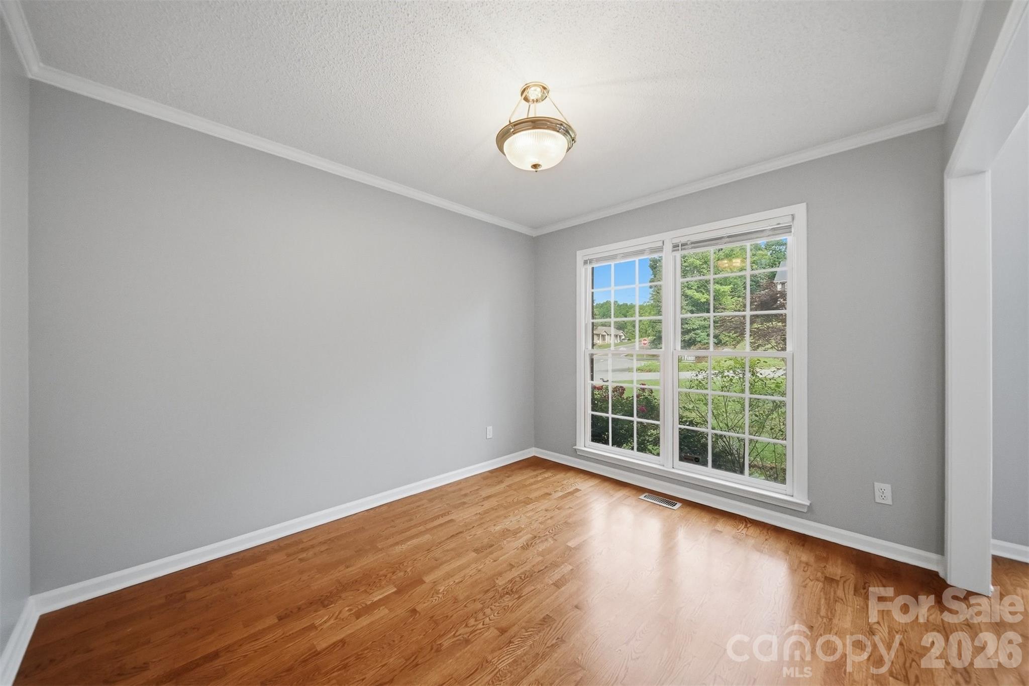 1737 9th Street Place Property Photo 3