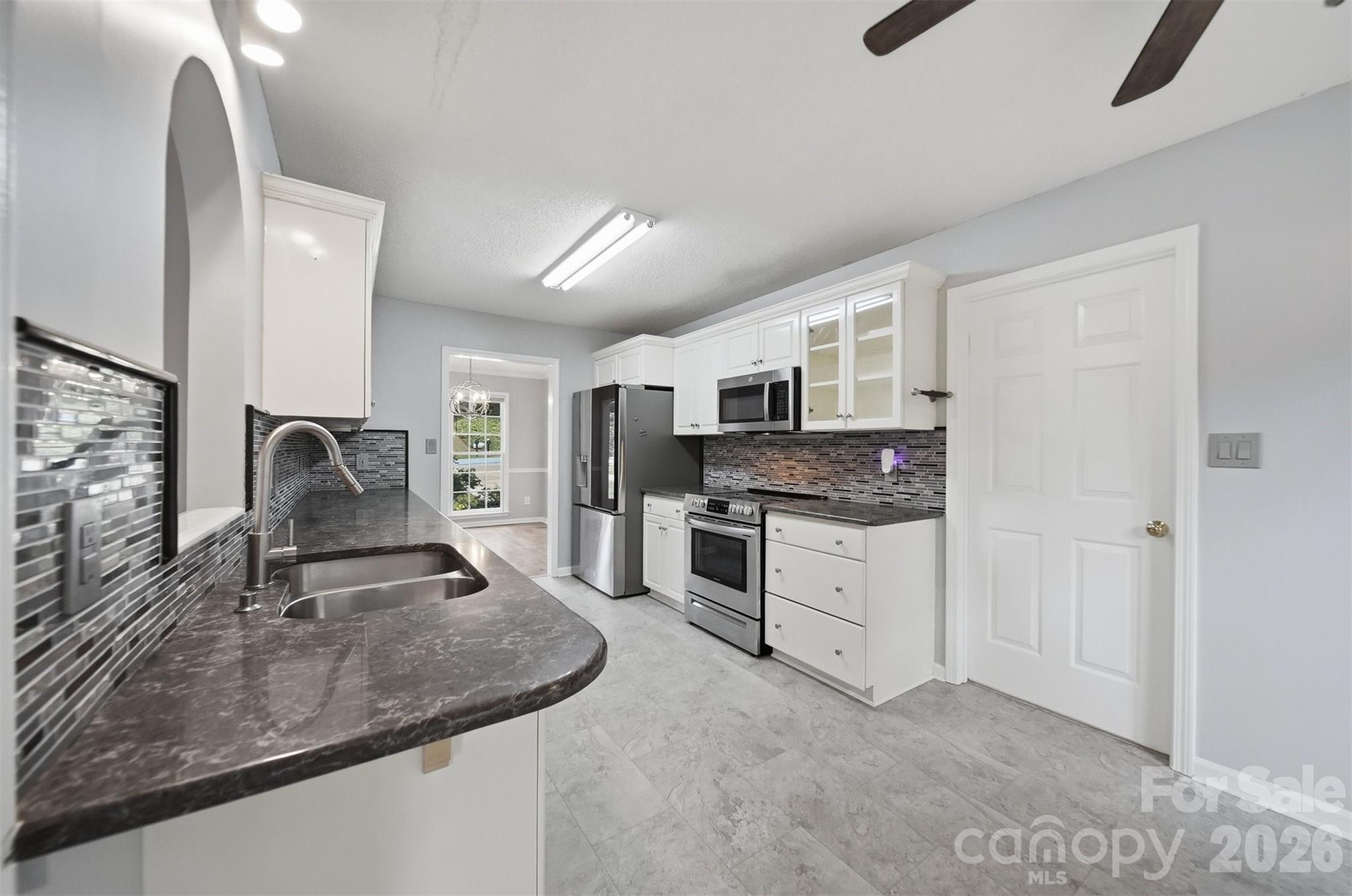 1737 9th Street Place Property Photo 8