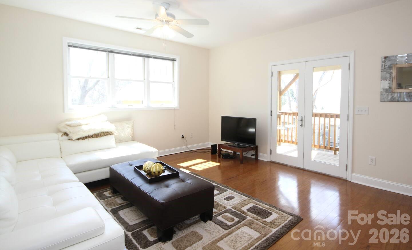 25 Houston Street Property Photo 5