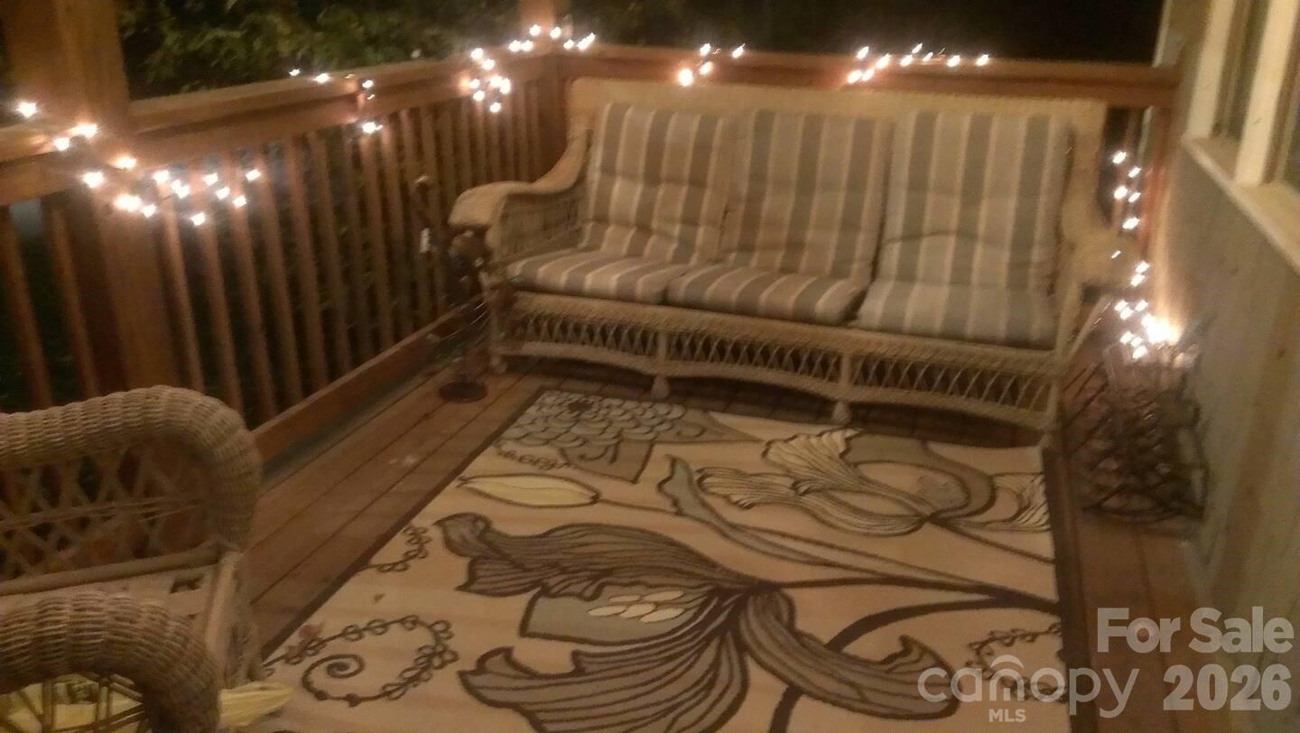 25 Houston Street Property Photo 6