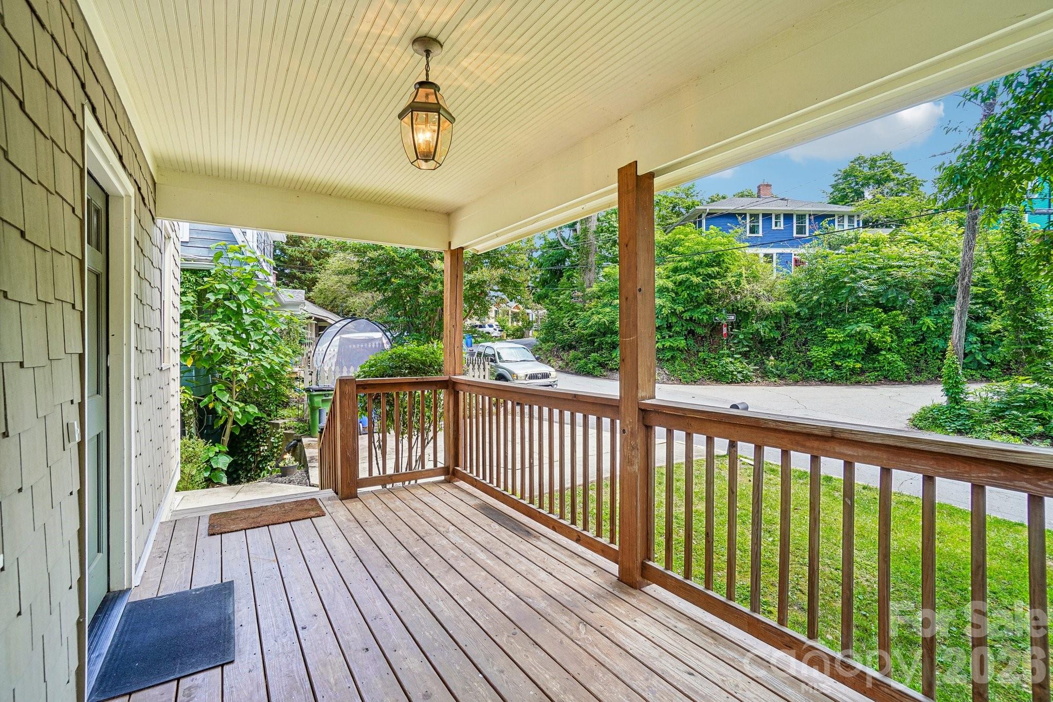 25 Houston Street Property Photo 10
