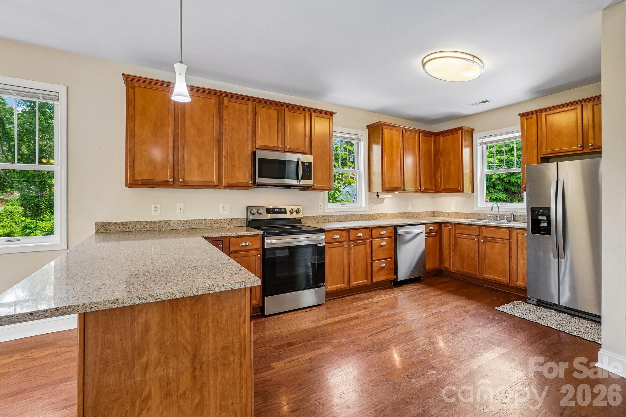 25 Houston Street Property Photo 13
