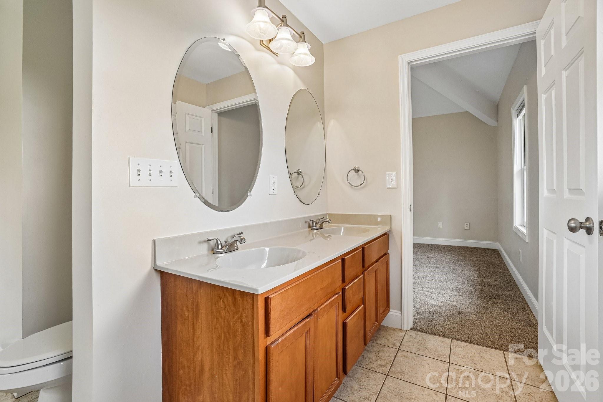 25 Houston Street Property Photo 23