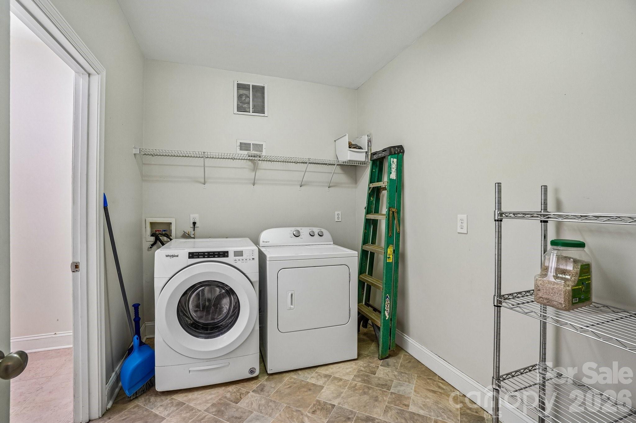 25 Houston Street Property Photo 26
