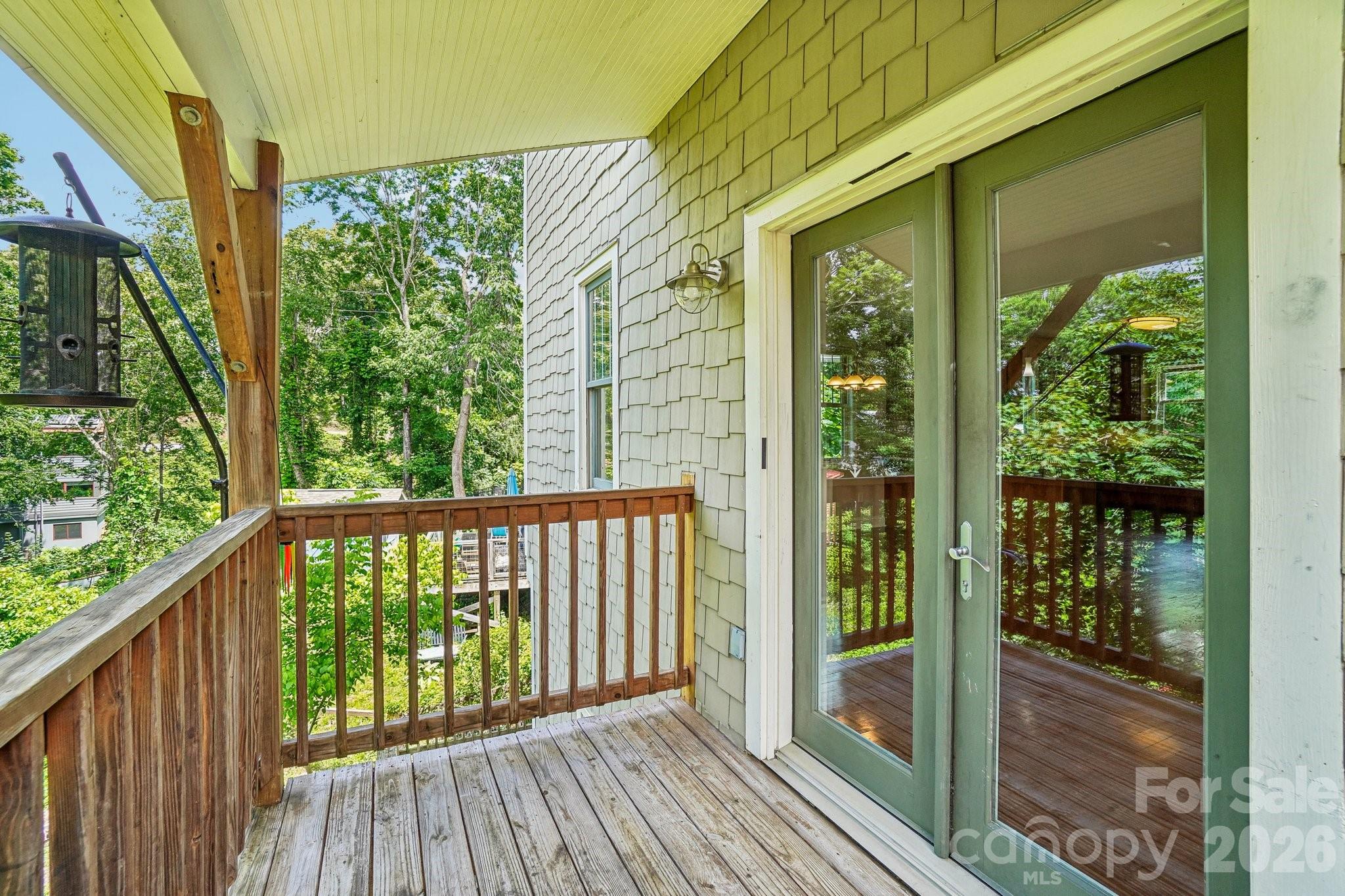 25 Houston Street Property Photo 28