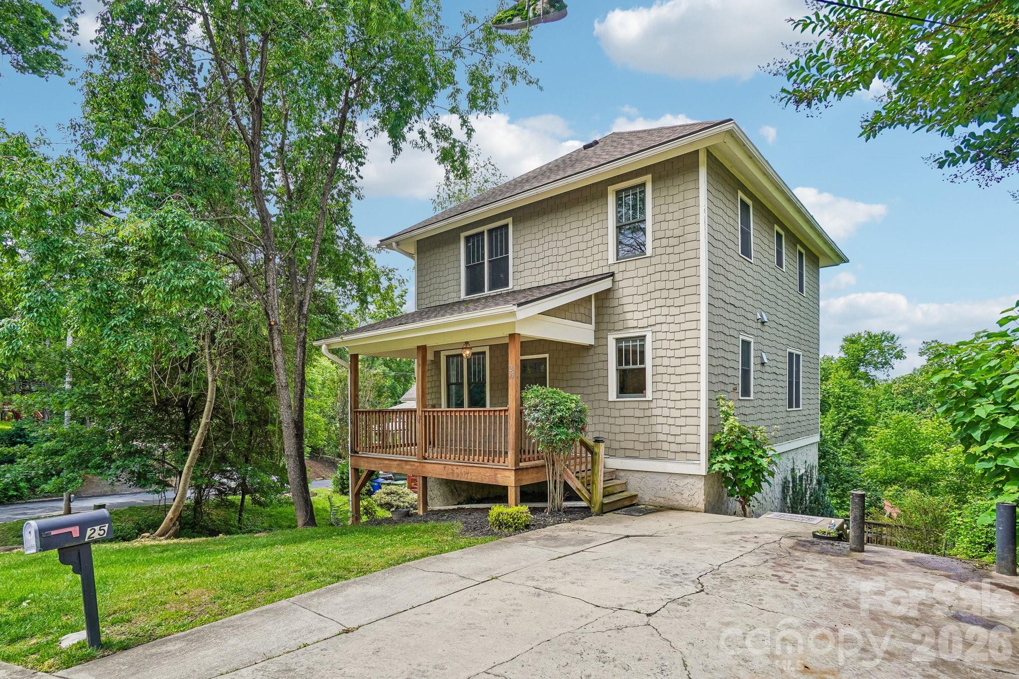 25 Houston Street Property Photo 38