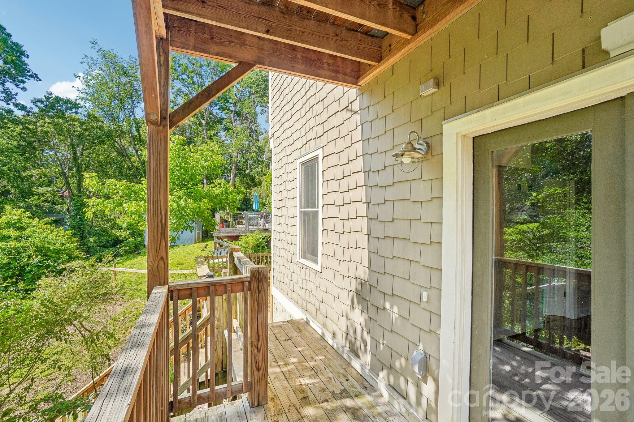 25 Houston Street Property Photo 39