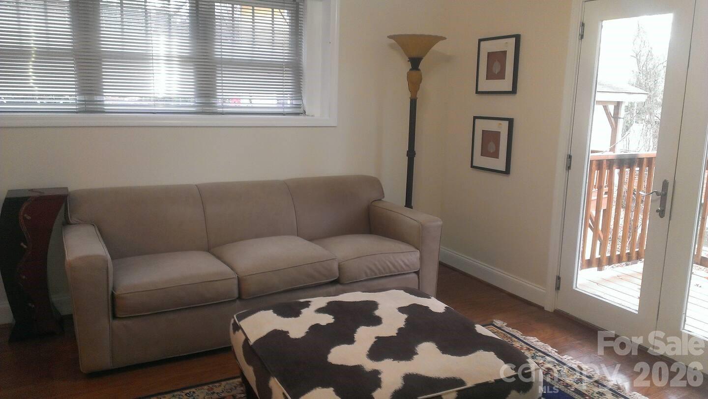 25 Houston Street Property Photo 41