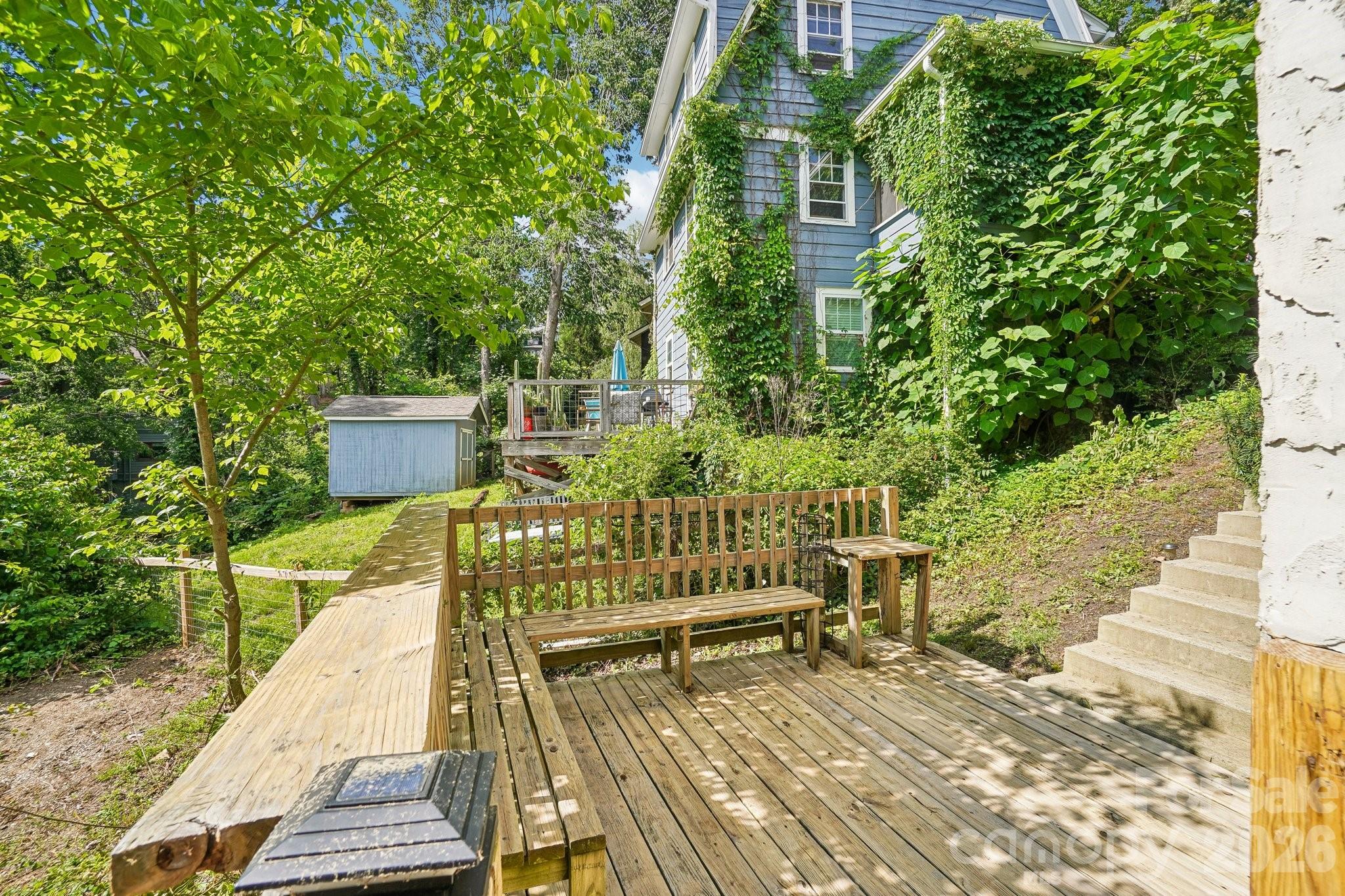 25 Houston Street Property Photo 44