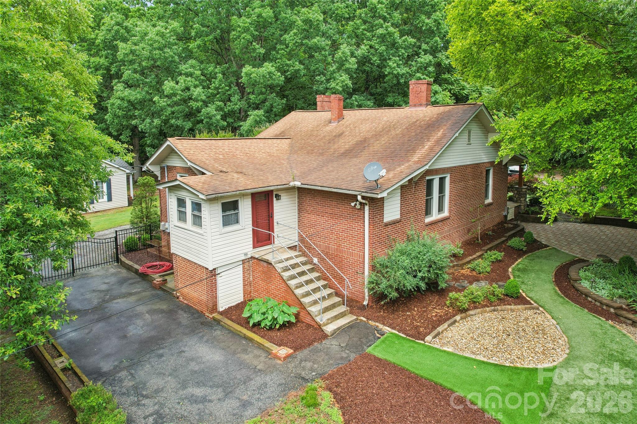 400 Alpine Street Property Photo 11