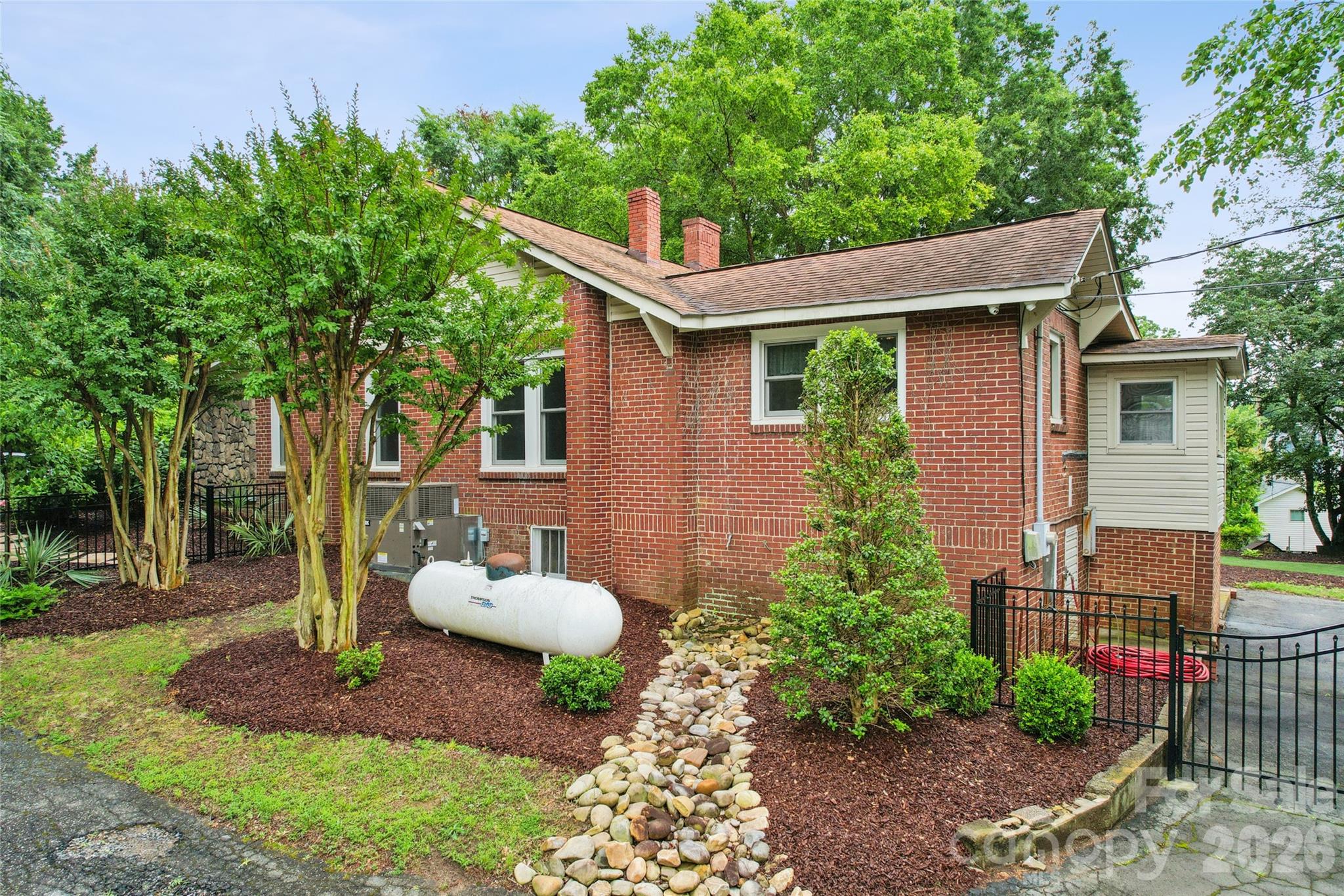 400 Alpine Street Property Photo 13